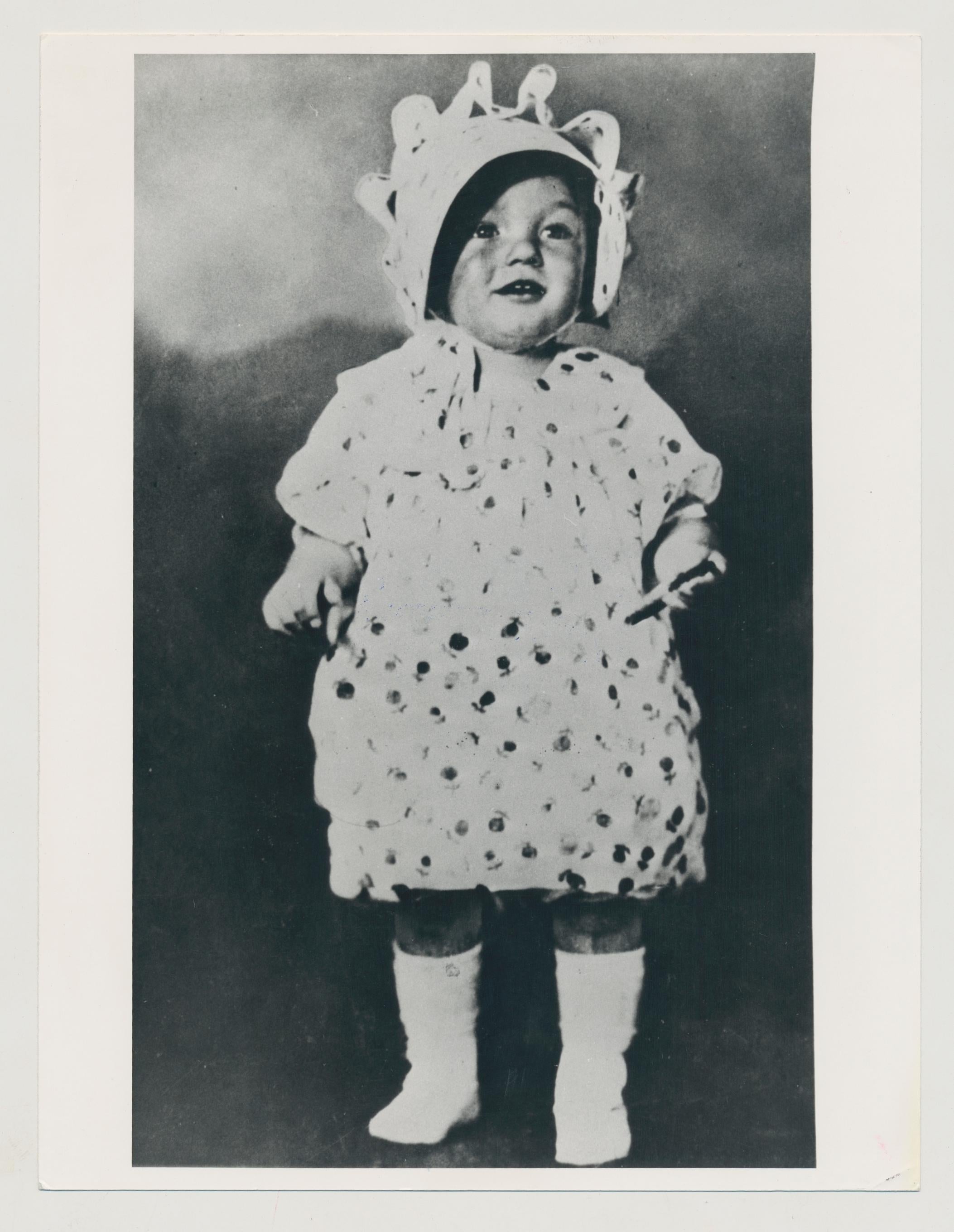 Unknown Portrait Photograph - Marilyn Monroe (Norma Jean) as little child, ca. 1927, 16, 4 x 21, 5 cm