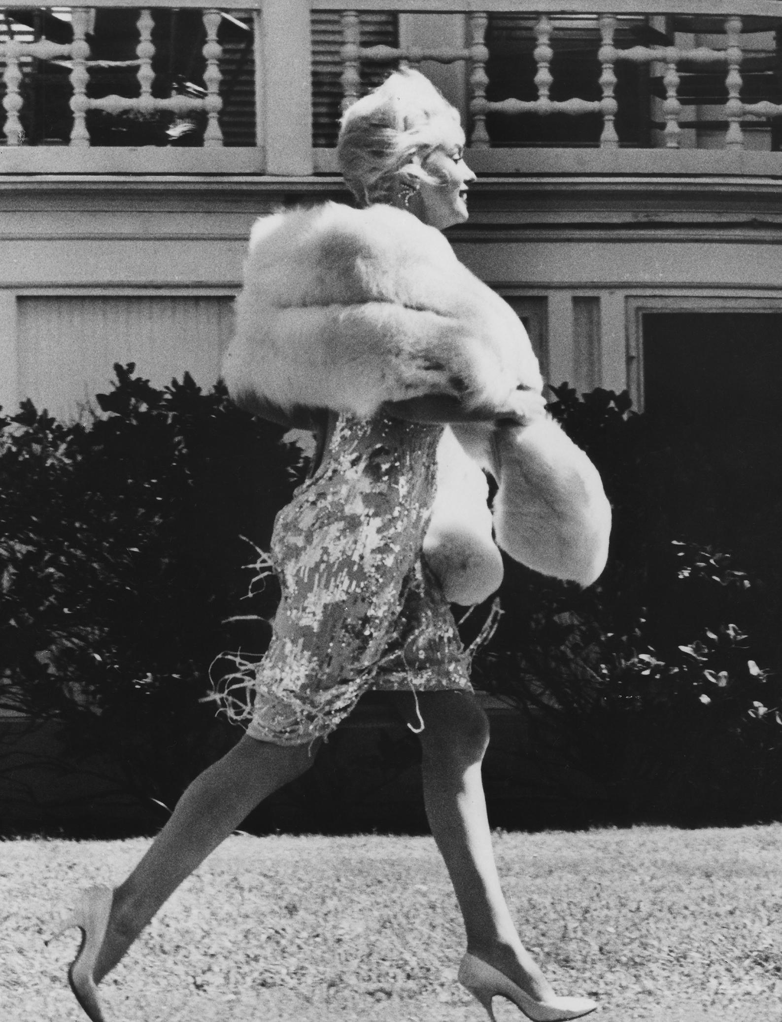 Unknown Portrait Photograph - Marilyn Monroe on a Stroll