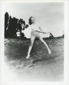 Marilyn Monroe Playing Golf
