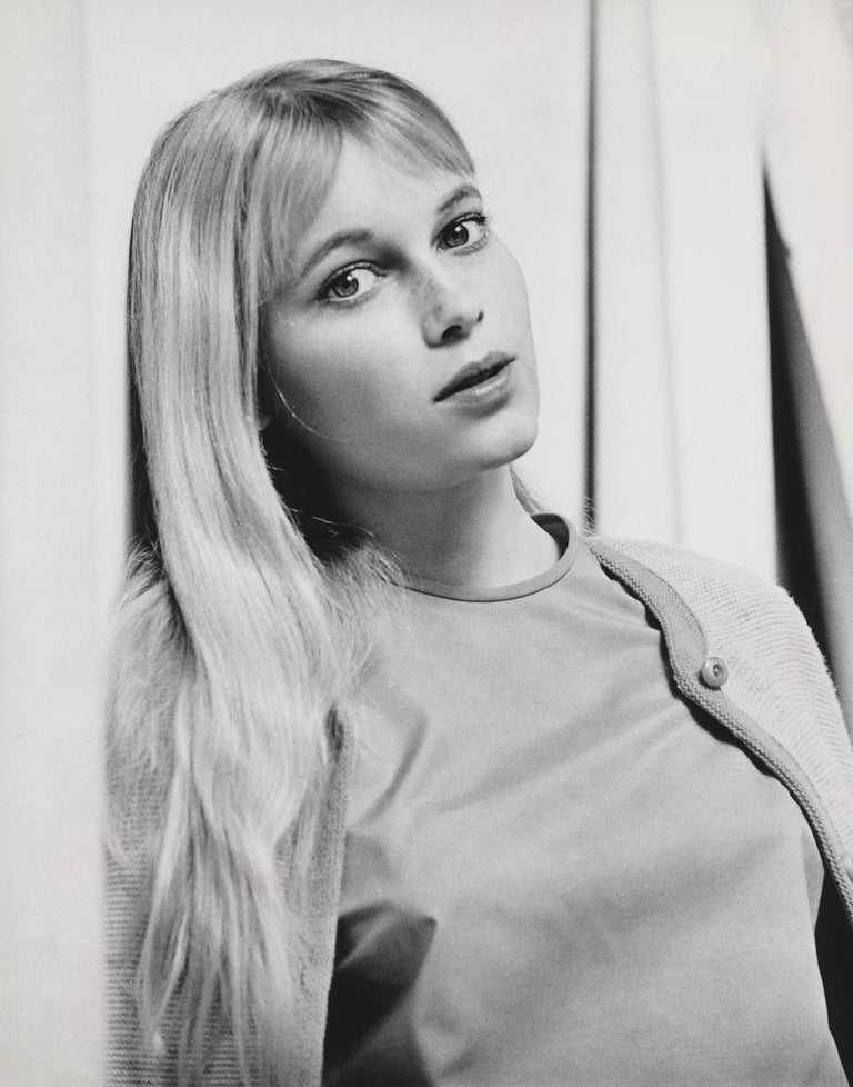 Unknown - Mia Farrow in the Studio Fine Art Print For Sale at 1stdibs
