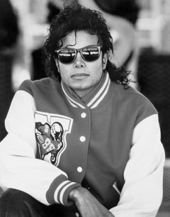 Michael Jackson porte une veste Letterman