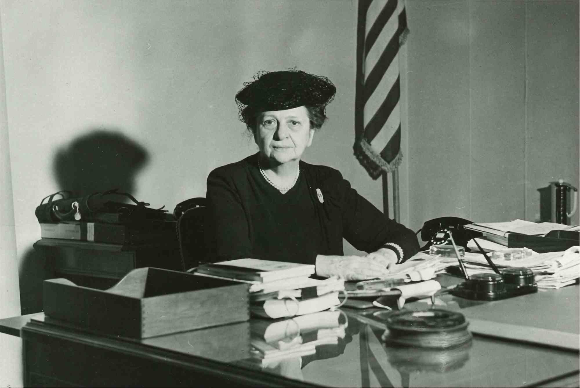 Miss Frances Perkins – amerikanische Vintage-Fotografie – Mitte des 20. Jahrhunderts