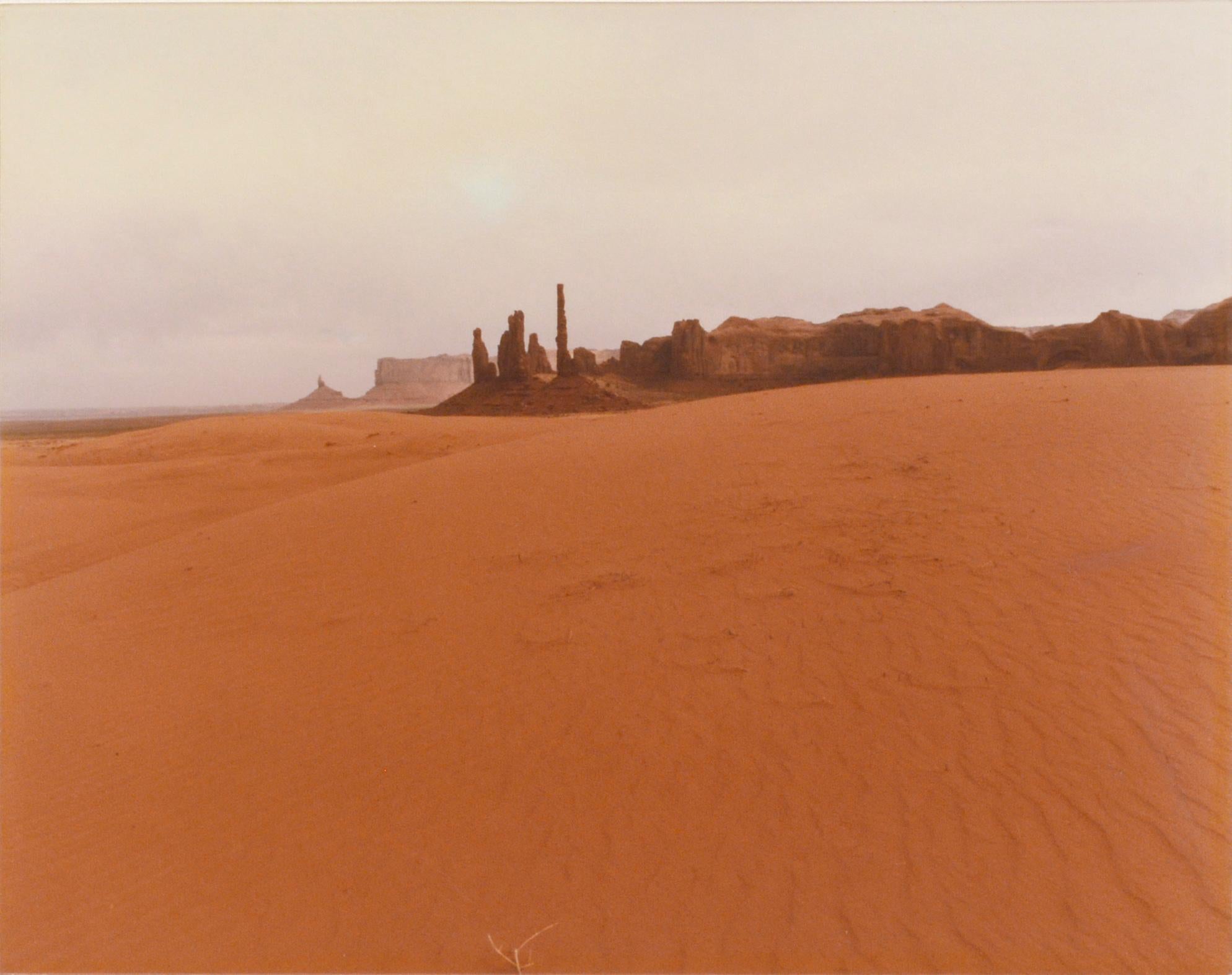 „Monument Valley““ #1 – Wüstenlandschaftsfotografie  – Photograph von Unknown