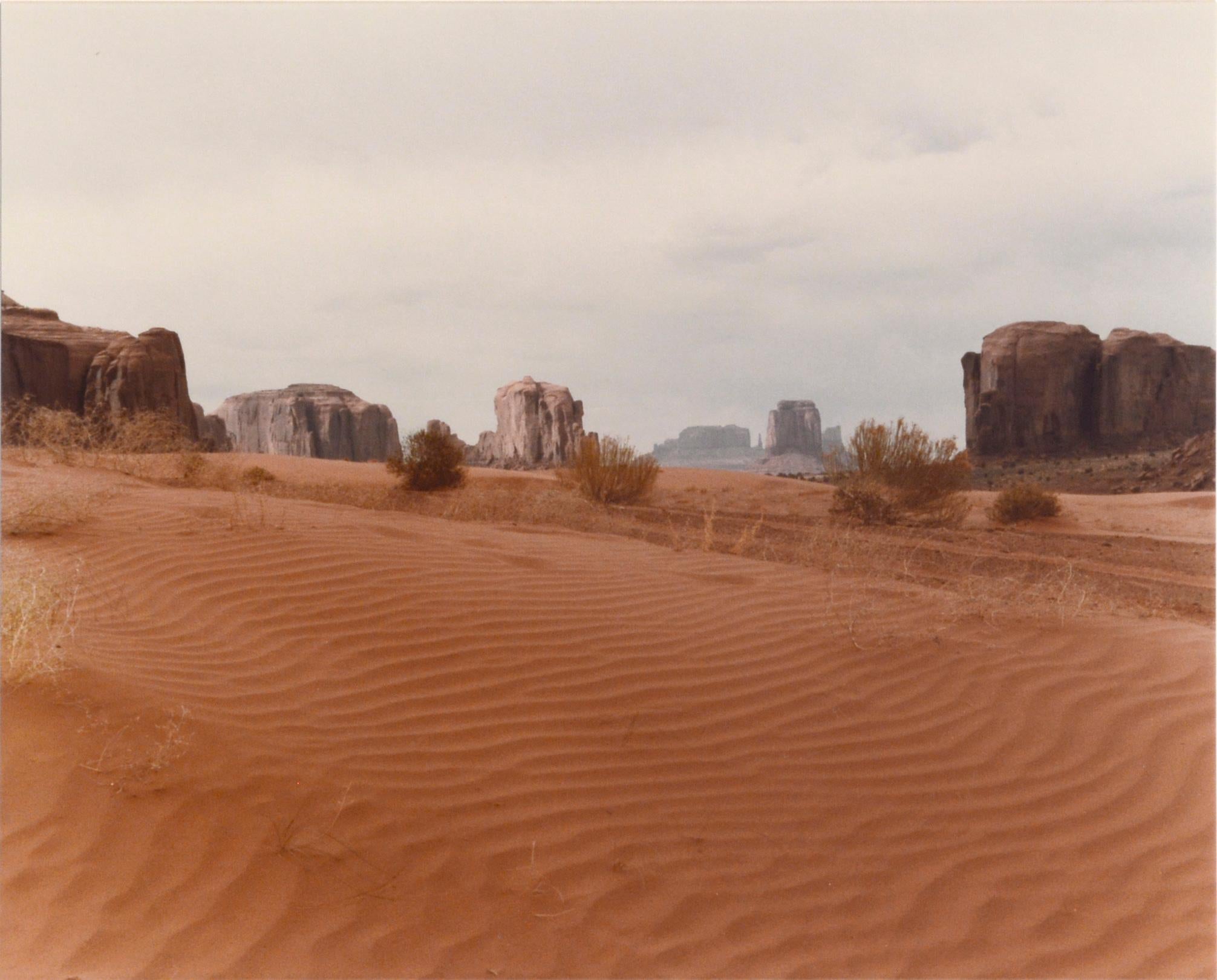 „Monument Valley““ #2 – Wüstenlandschaftsfotografie – Photograph von Unknown