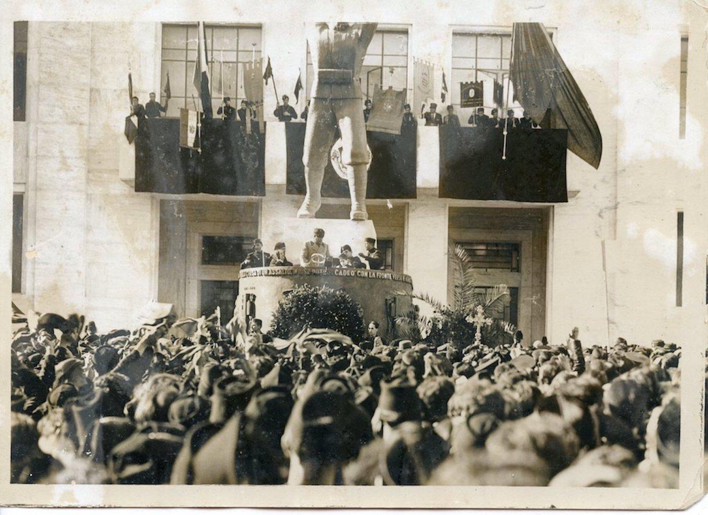 Unknown Black and White Photograph - Mussolini Commemoration Filippo Corridoni - Vintage Photograph 1936