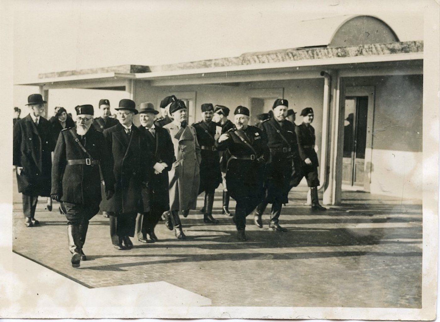 Unknown Black and White Photograph - Mussolini in Sanatorium - Vintage Photo 1934