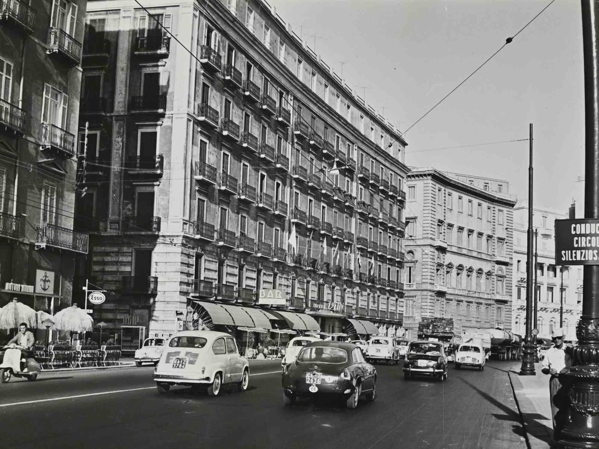 Unknown Figurative Photograph - Napoli - via Caracciolo e via Partenope - Vintage Photo - Mid 20th Century