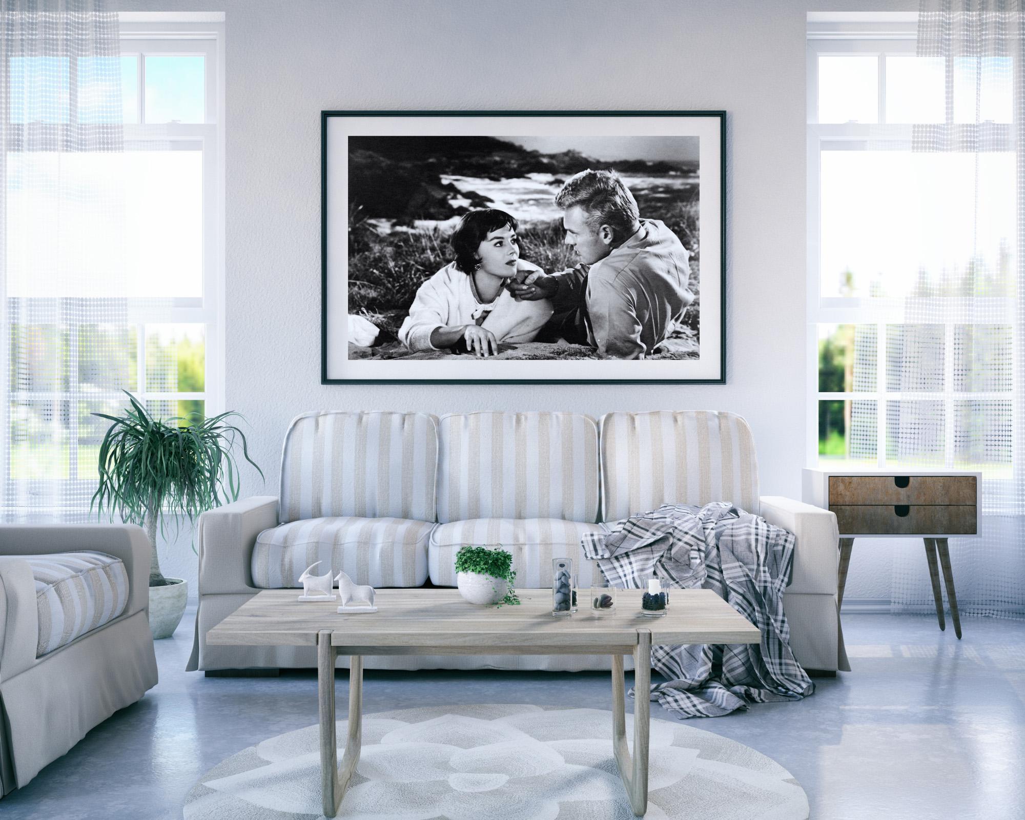 Cette photo en noir et blanc représente Natalie Wood, Tab Hunter dans 