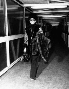 Natalie Wood llegando al aeropuerto de Heathrow