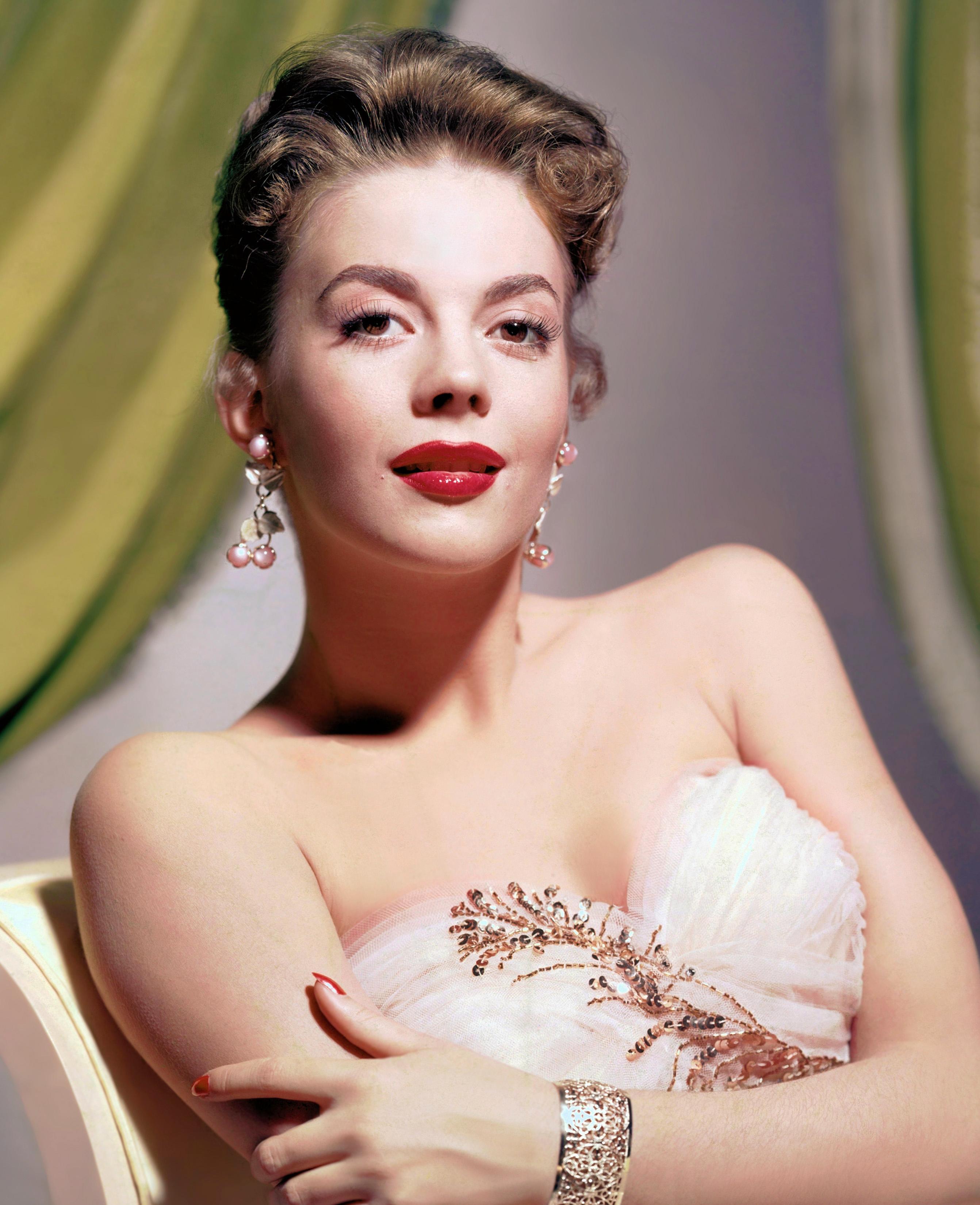 Unknown Color Photograph - Natalie Wood in Stunning Color Globe Photos Fine Art Print