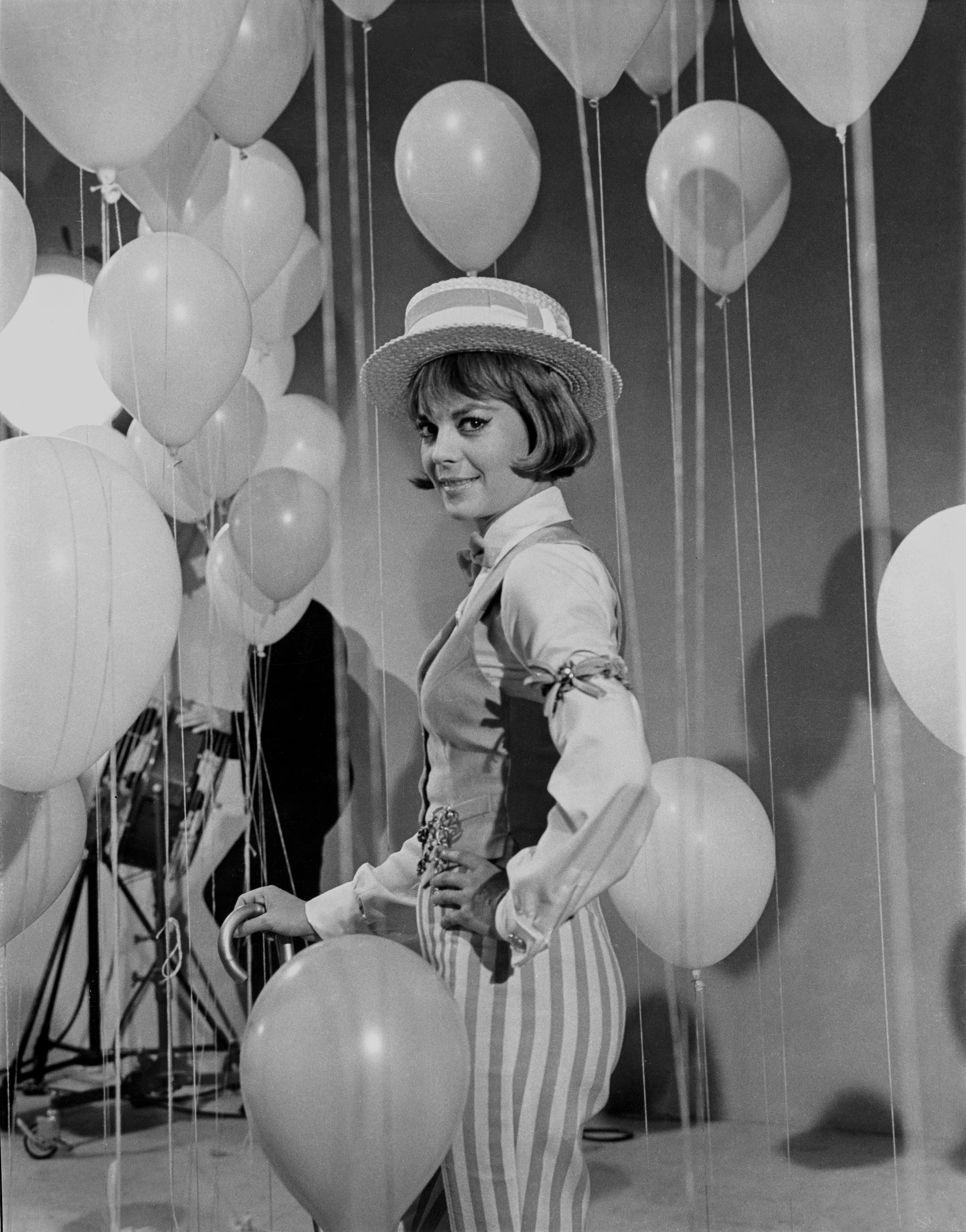 Unknown Portrait Photograph - Natalie Wood with Balloons Movie Star News Fine Art Print