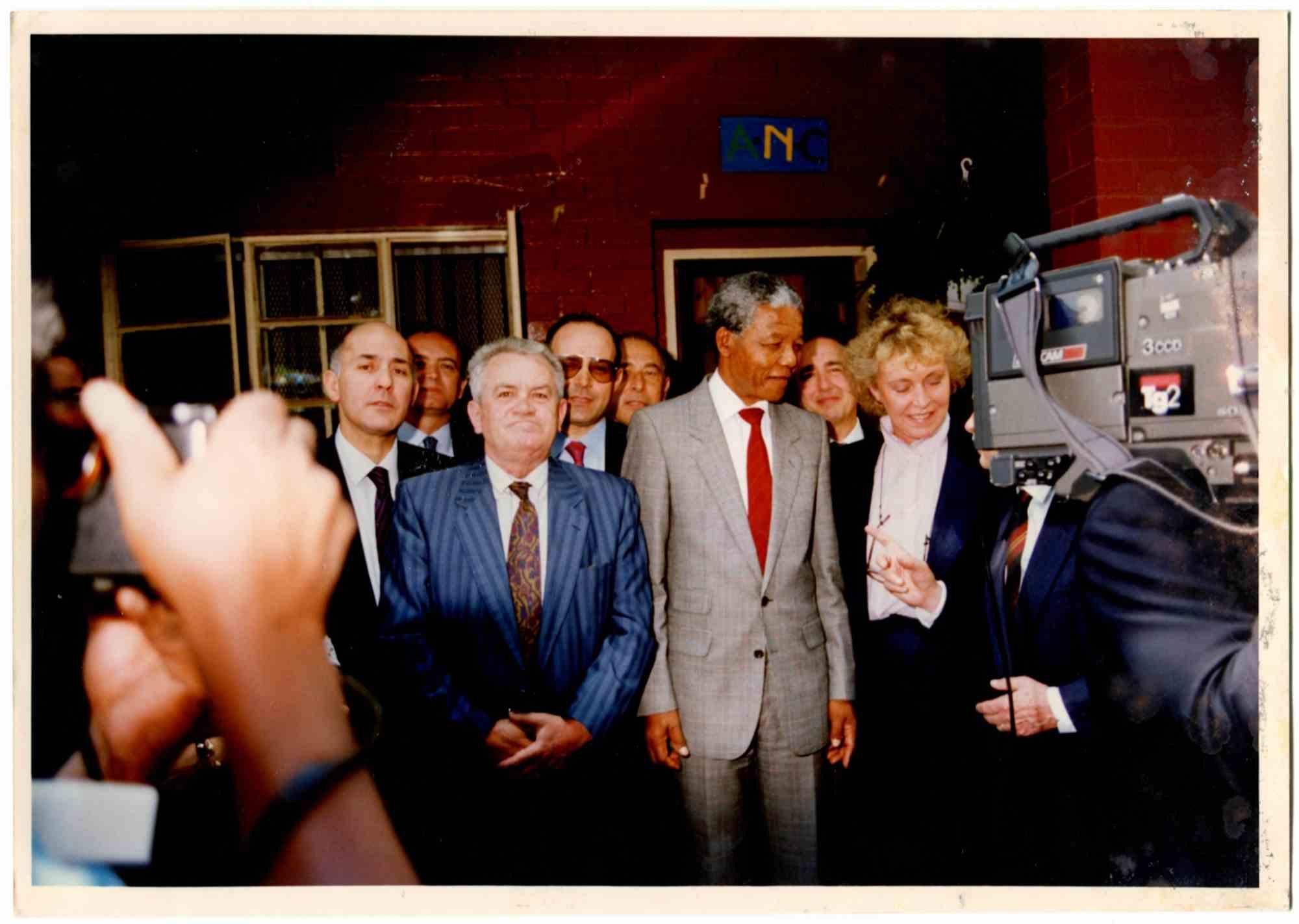 Unknown Figurative Photograph - Nelson Mandela - Photo - 1990s