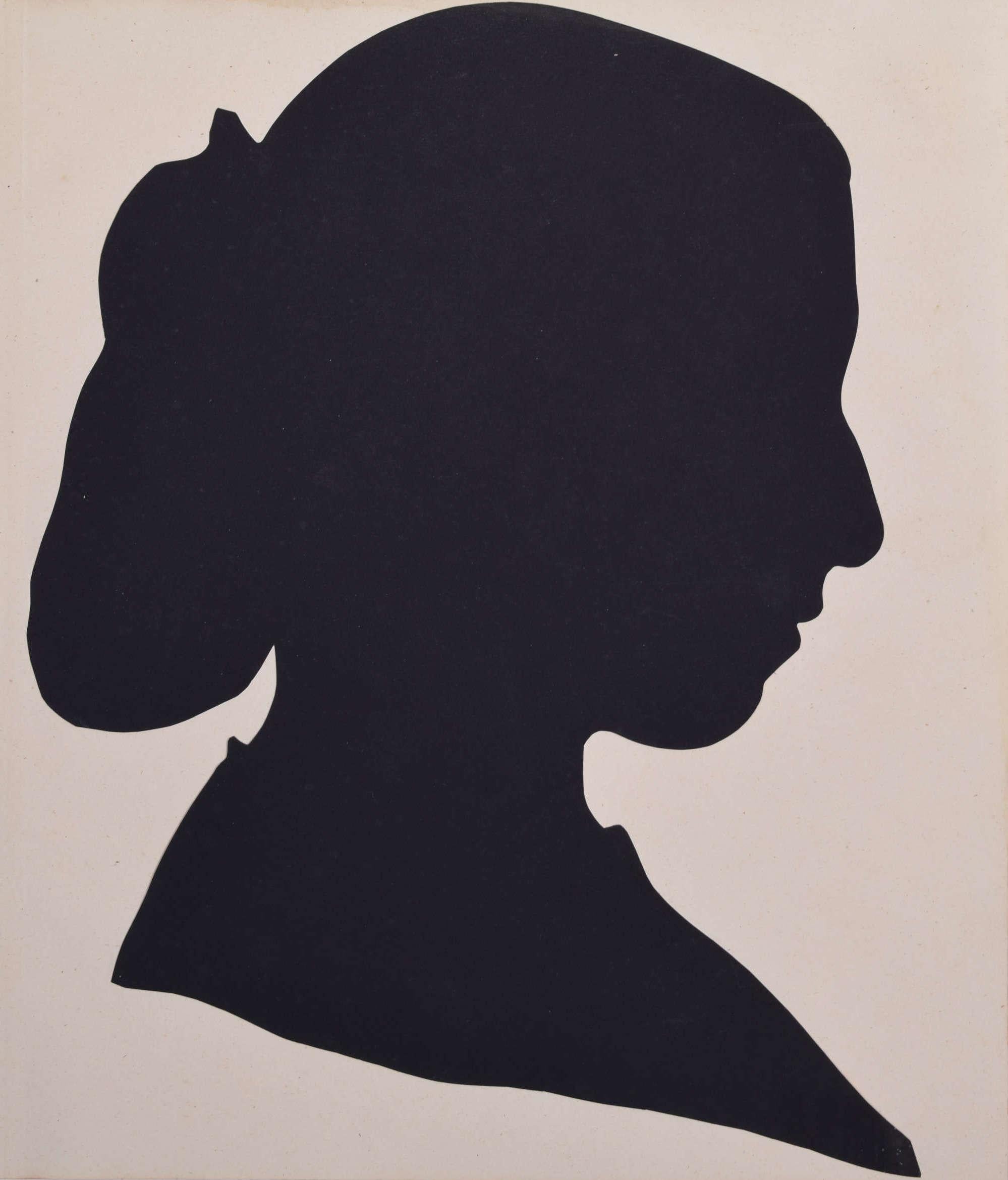 Unknown Black and White Photograph – Silhouette einer Dame I. aus dem neunzehnten Jahrhundert