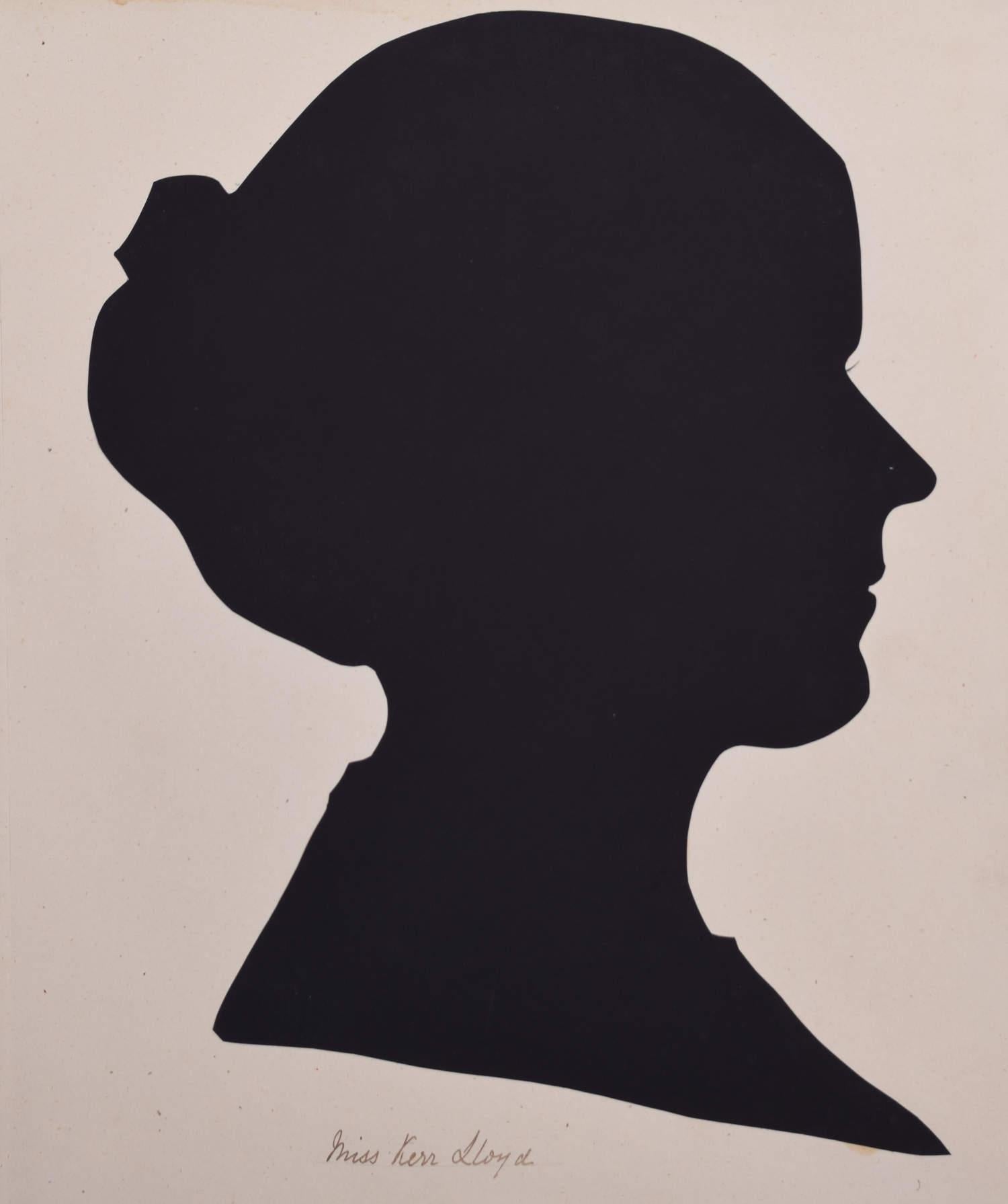 Unknown Black and White Photograph – Silhouette einer Dame aus dem neunzehnten Jahrhundert: Miss Kerr Lloyd