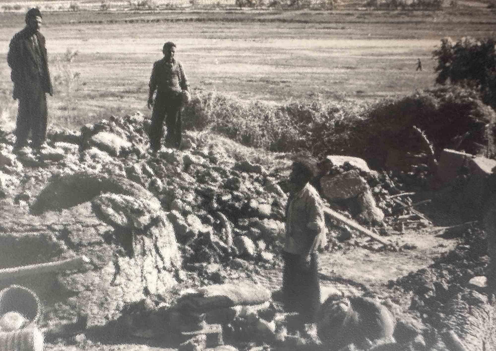 Unknown Figurative Photograph - Old Days - Peasants in Middle-East in mid-20th Century - Vintage Photo