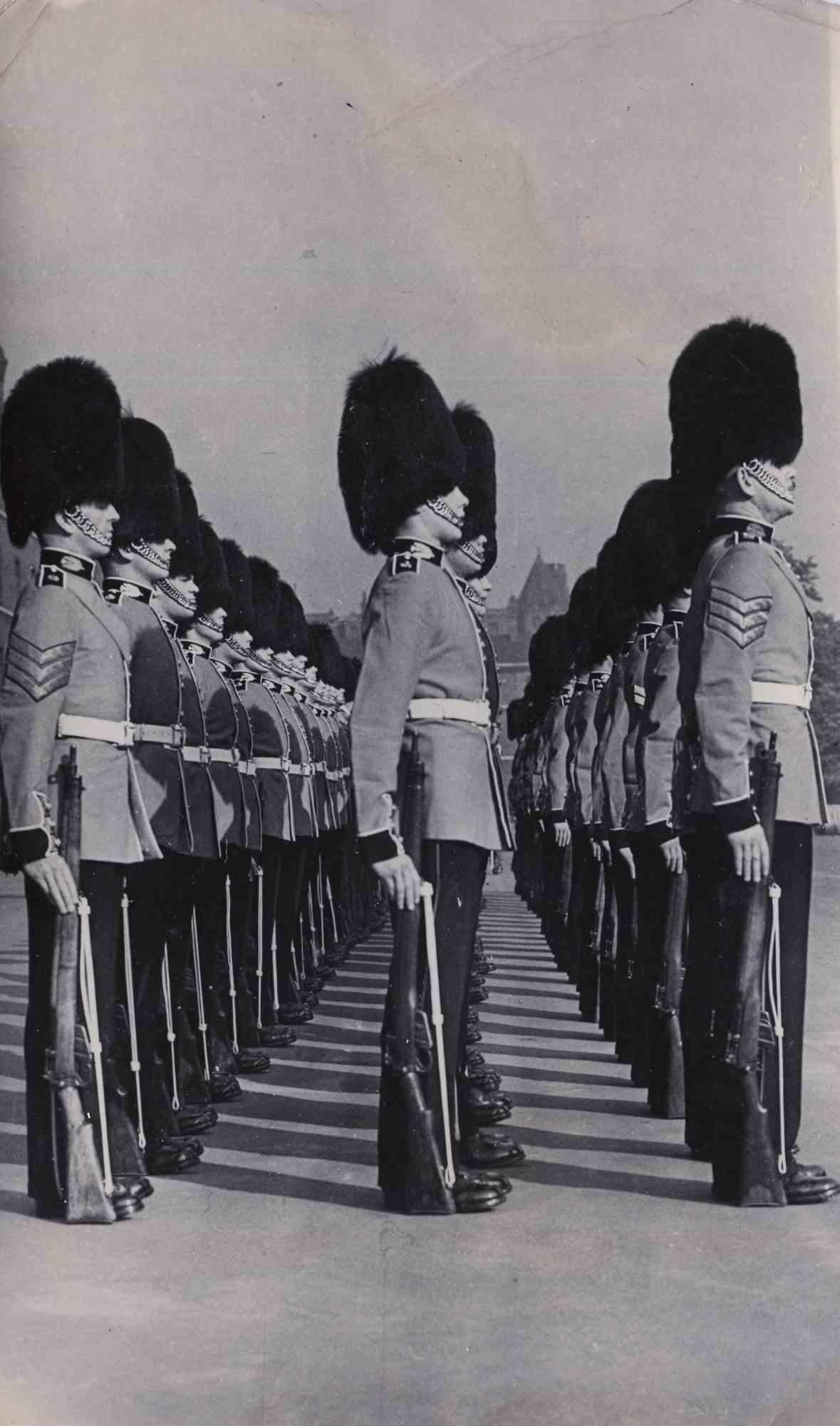 Unknown Landscape Photograph - Old days Photo - UK Royal Guard Ceremony, Keystone - Photo - 1960s