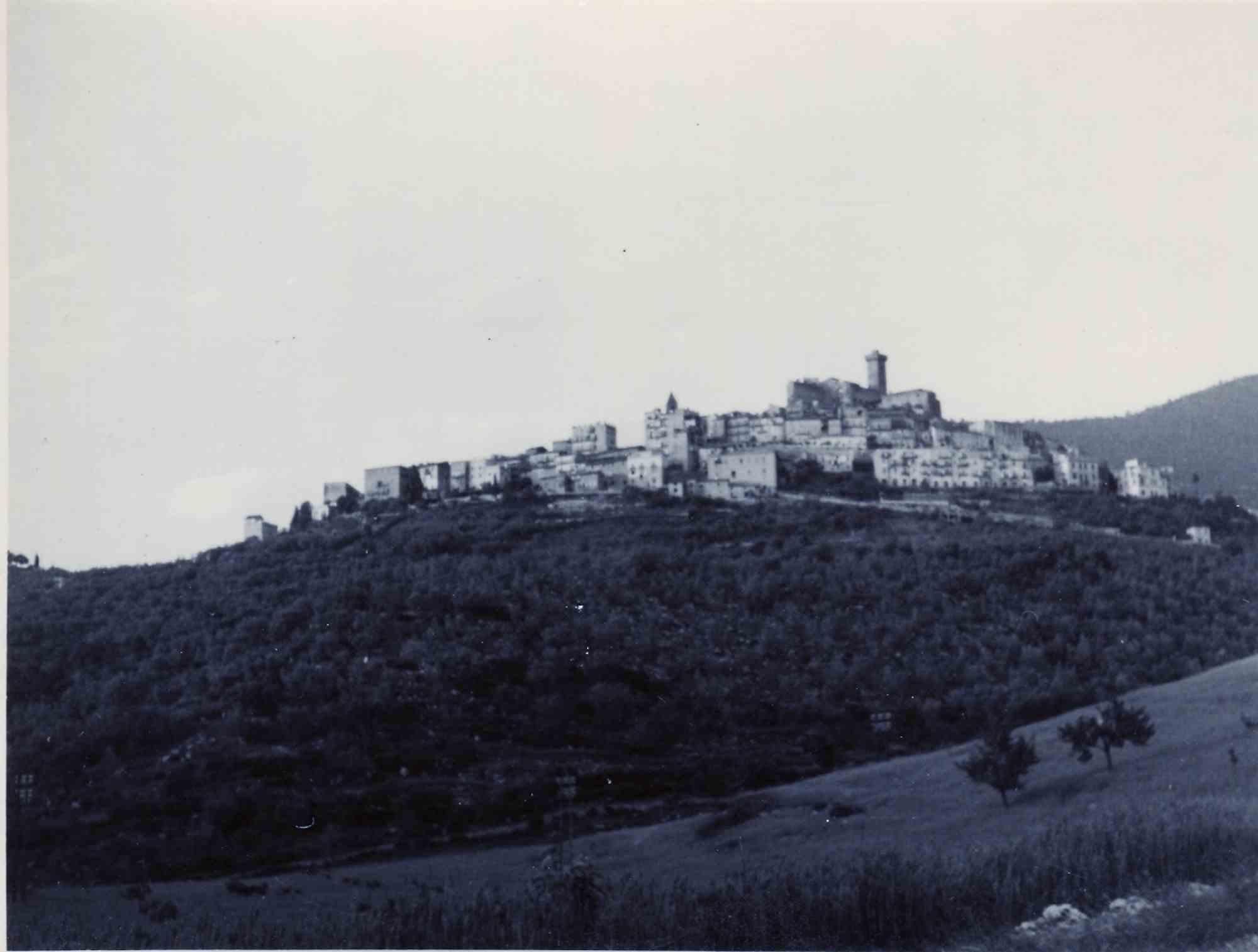 Unknown Figurative Photograph - Old Days Photo - Village on Top-hill - Vintage Photo - mid-20th Century