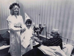 Vintage Old days Photo - Visiting Konrad Lorenz in Hospital - photo - mid-20th Century