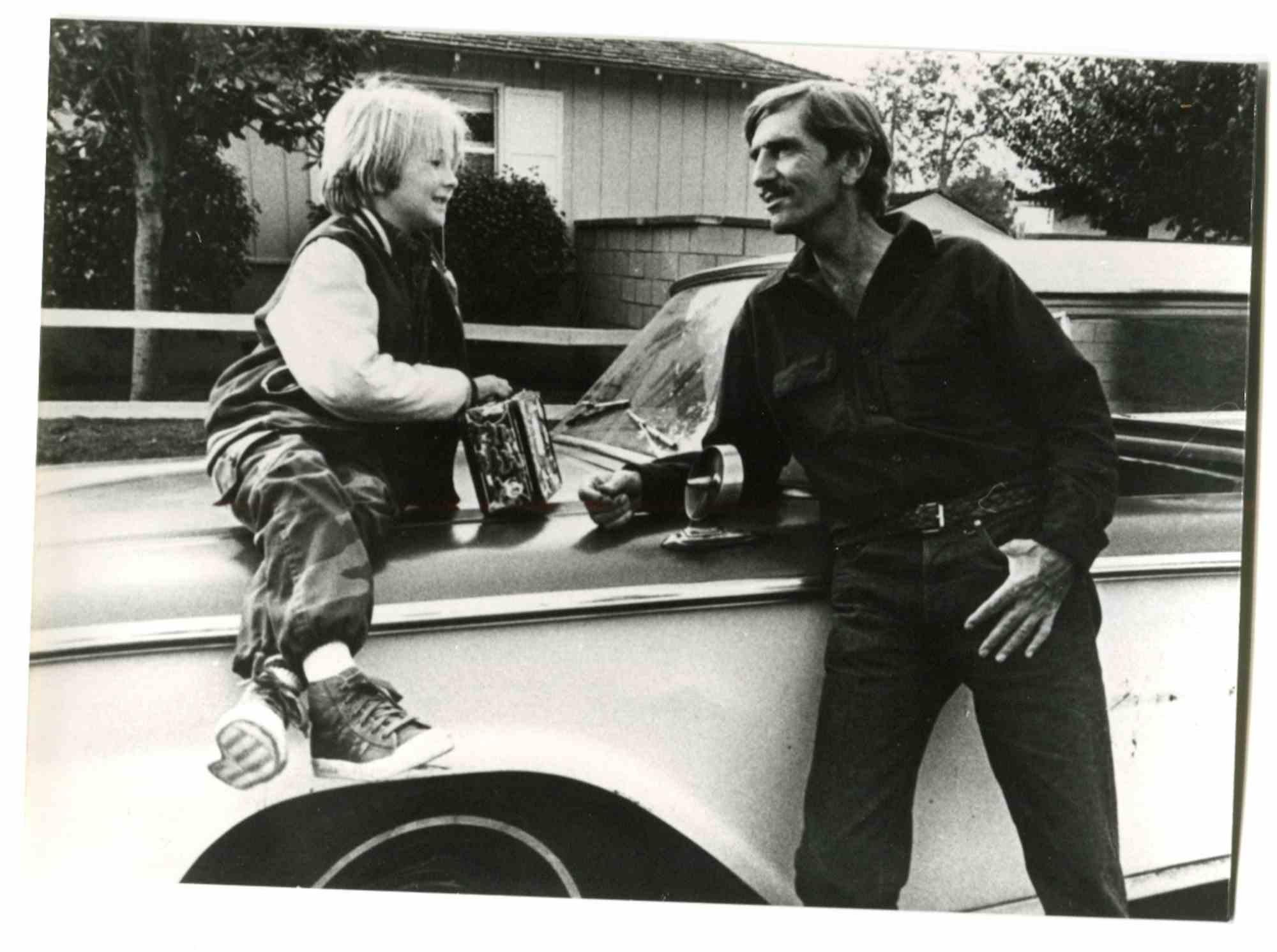 Unknown Figurative Photograph - On the set of the film Paris Texas - Wim Wenders - 1984