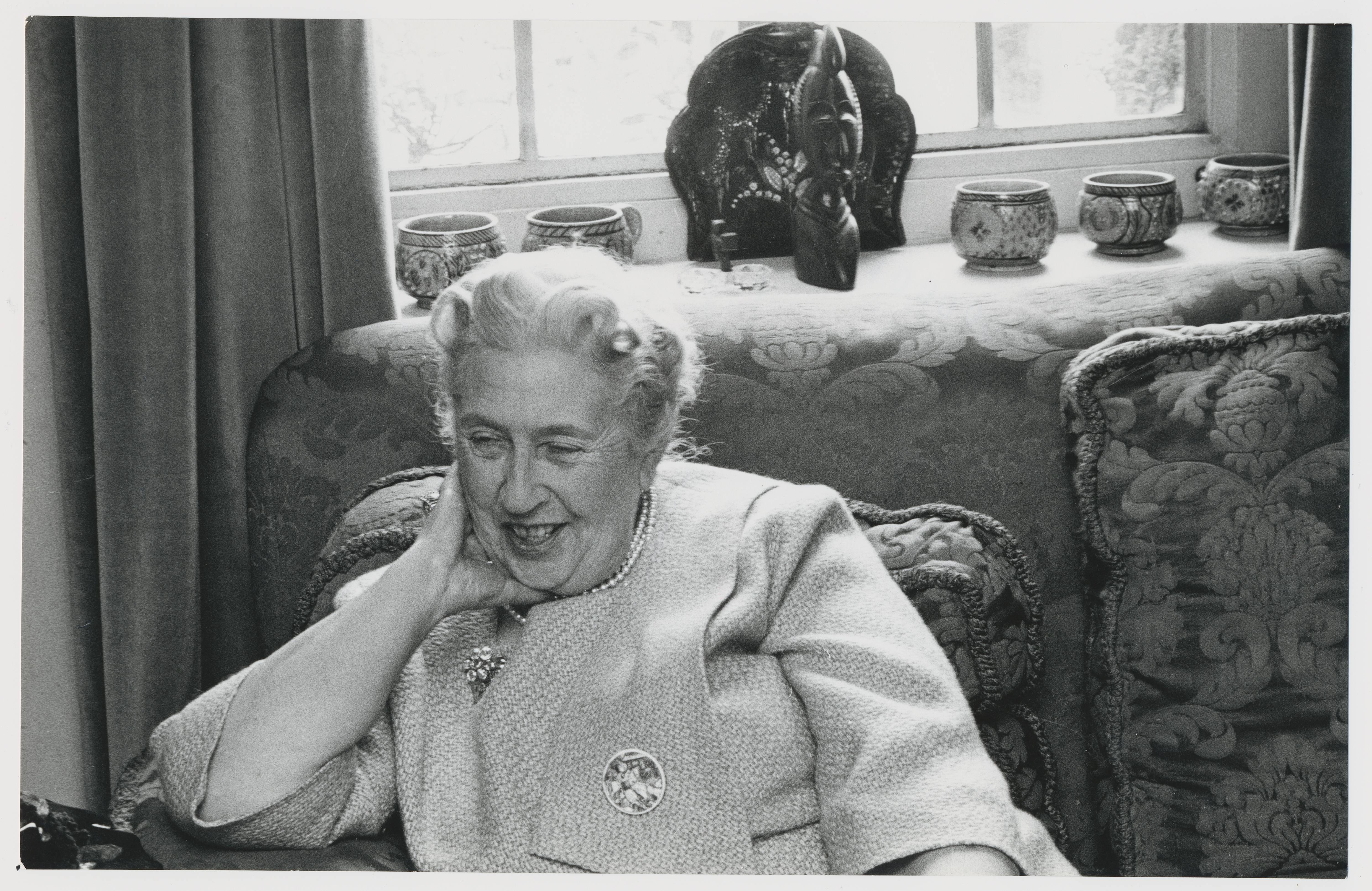 Unknown Portrait Photograph - On the sofa with Agatha Christie