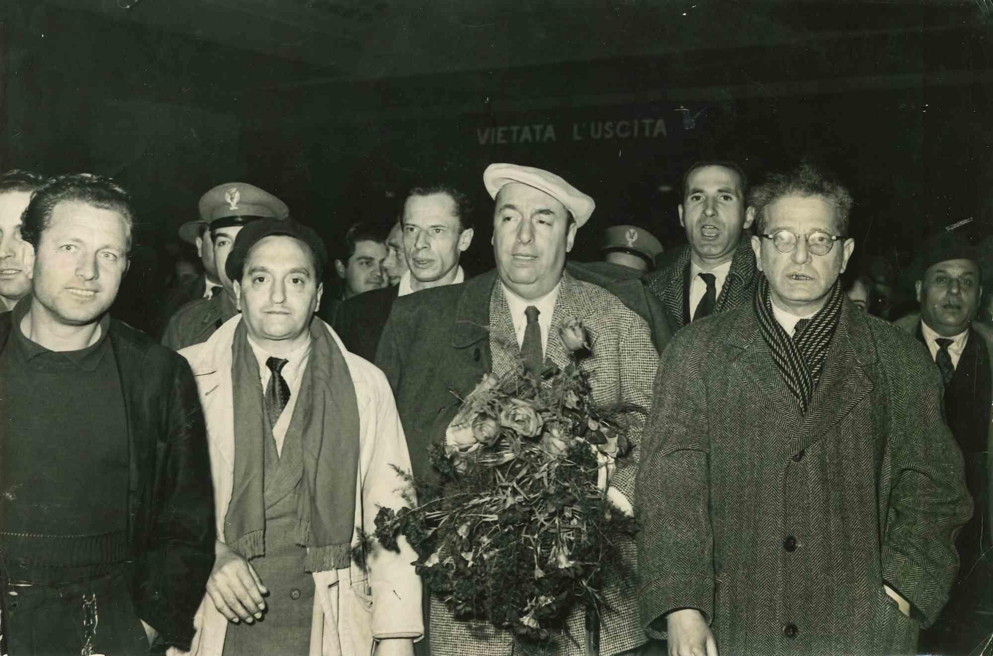 Unknown Black and White Photograph - Pablo Neruda - b/w photo - 1962