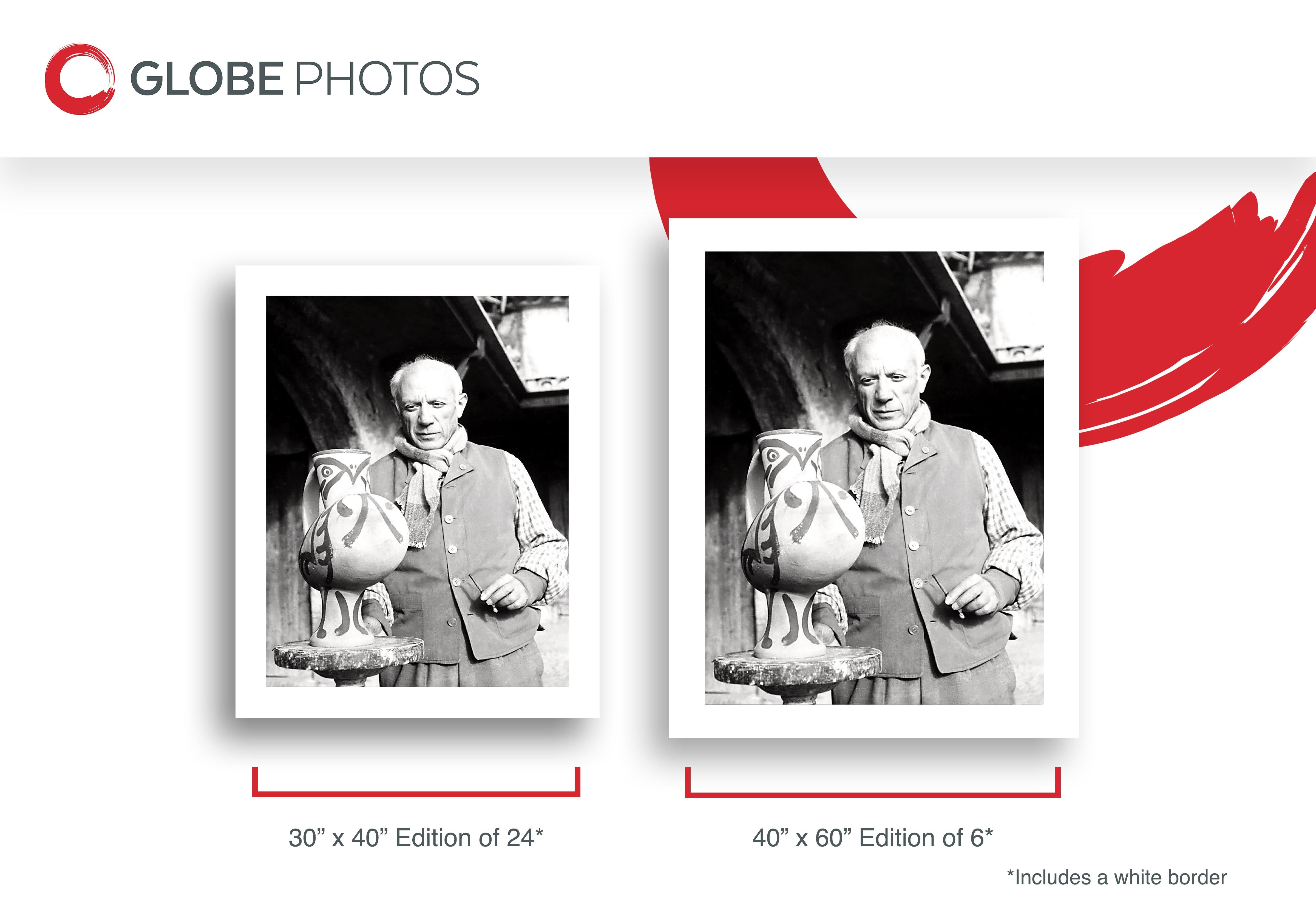 Pablo Picasso: Maestro Escultor - Black and White Photograph Negro de Unknown