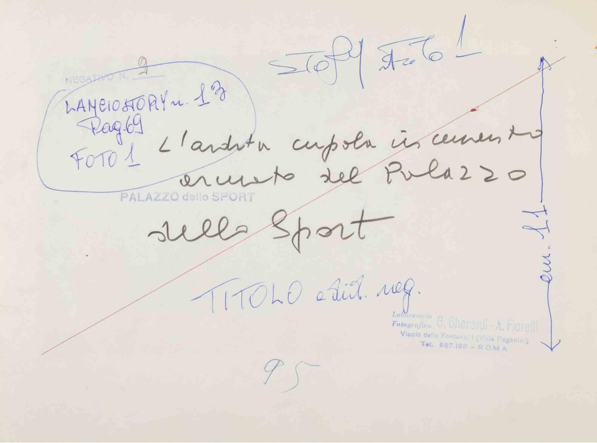 Palazzo dello Sport, Roma - Fotografia d'epoca - Seconda metà del XX secolo - Photograph di Unknown