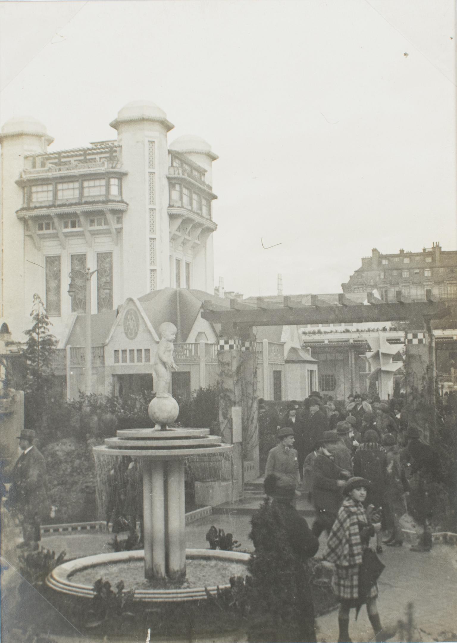 Unknown Black and White Photograph - Paris, Decorative Art Exhibition 1925, Mallet Stevens Concrete Tree Photography