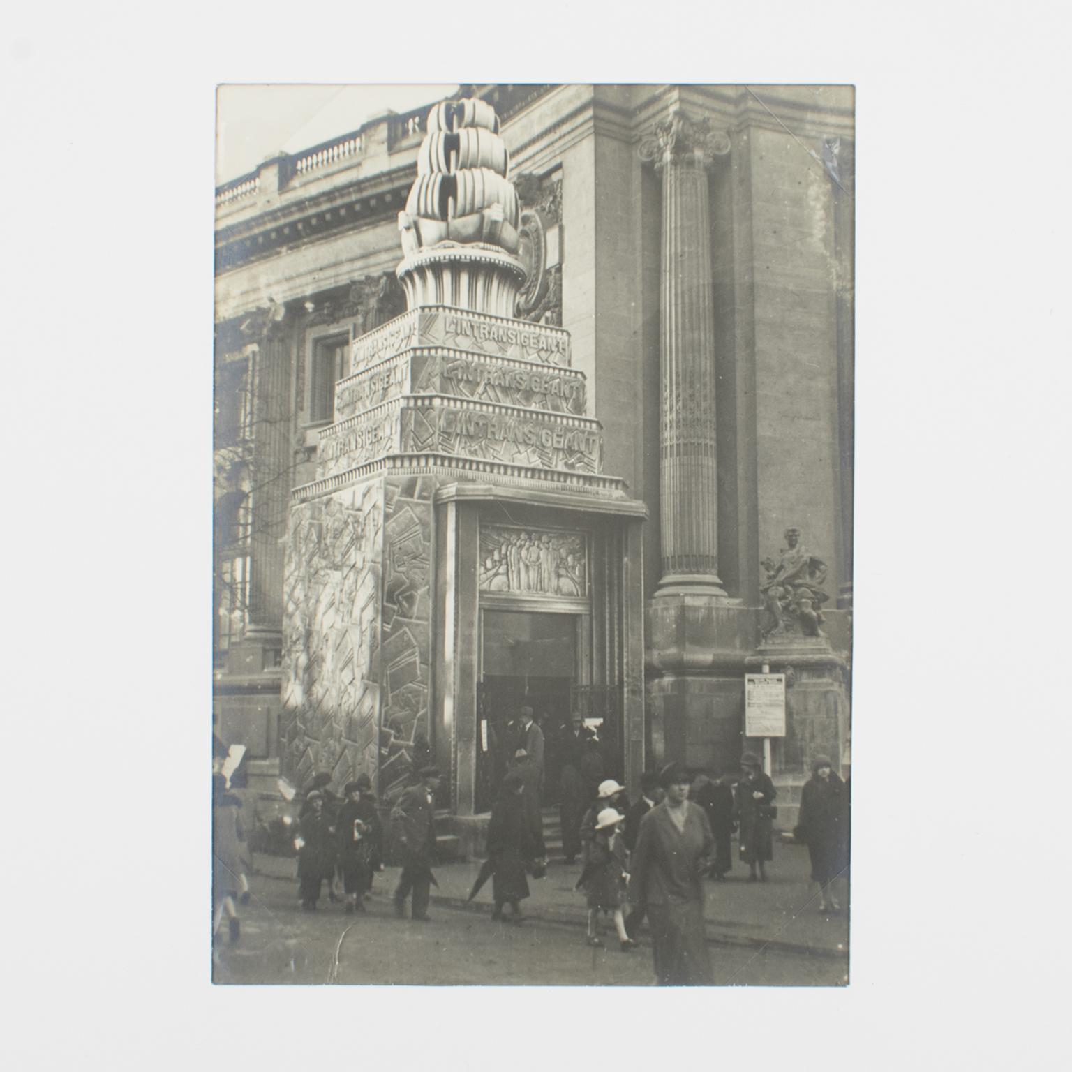 A unique original silver gelatin black and white photograph by Press Agency, Paris 1925.
International Decorative Arts Exhibition in Paris, 1925, French newspaper pavilion. L'intransigeant (