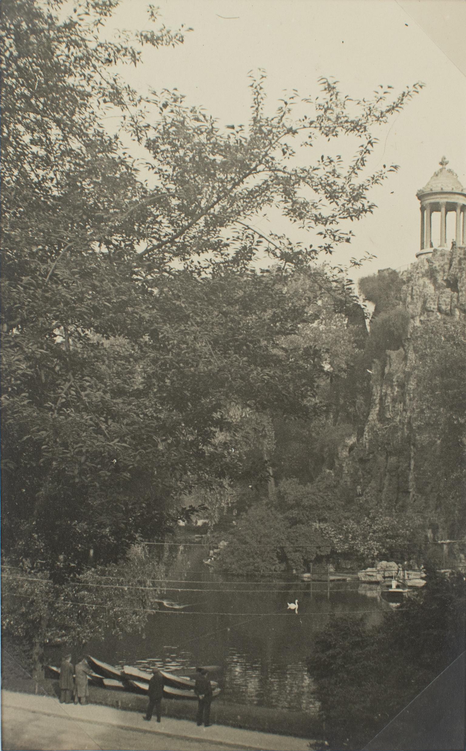 Unknown Landscape Photograph - Paris, The Buttes Chaumont Park 1930, Silver Gelatin Black and White Photography