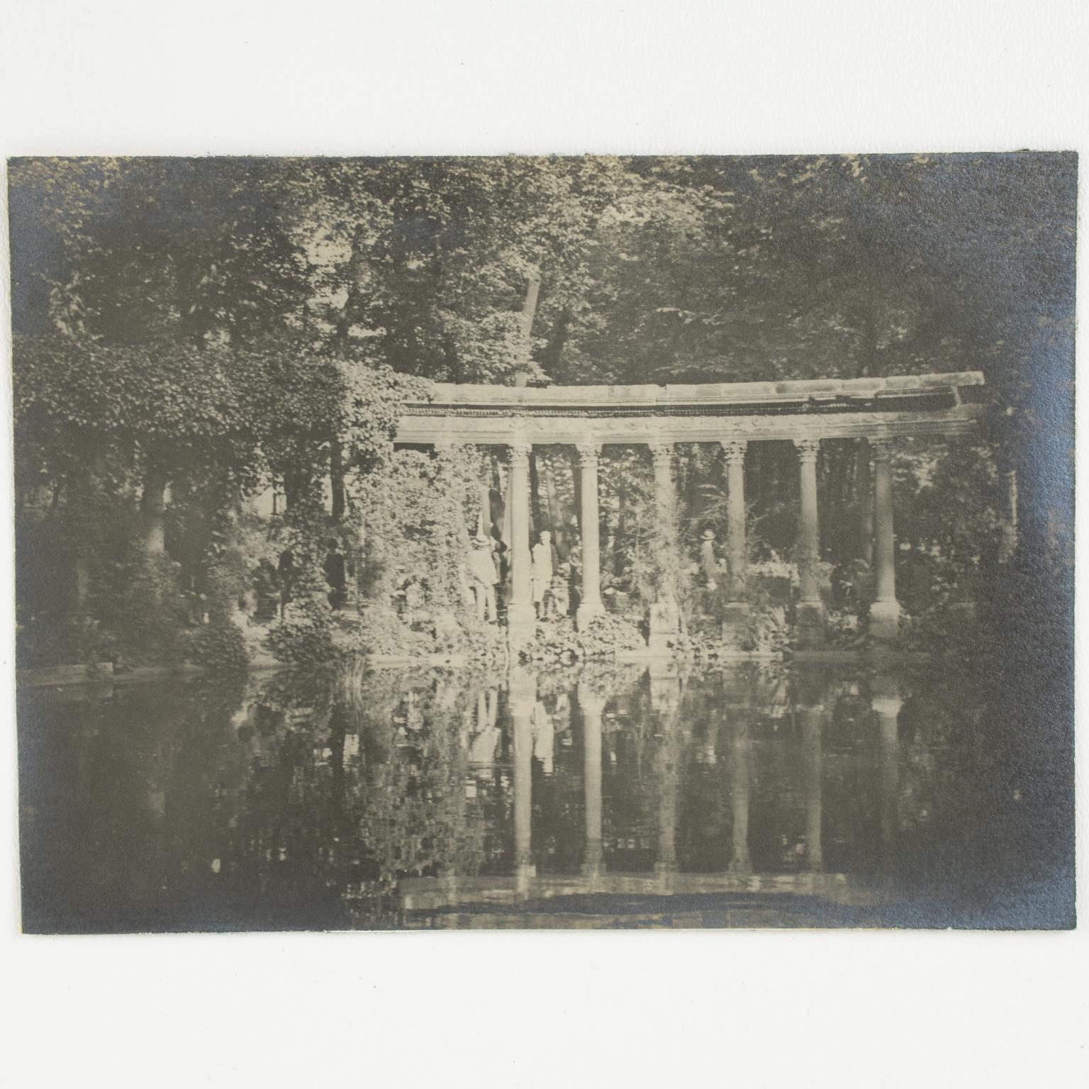 Paris, The Parc Monceau Public Garden, 1926 - Silver Gelatin B and W Photography For Sale 1