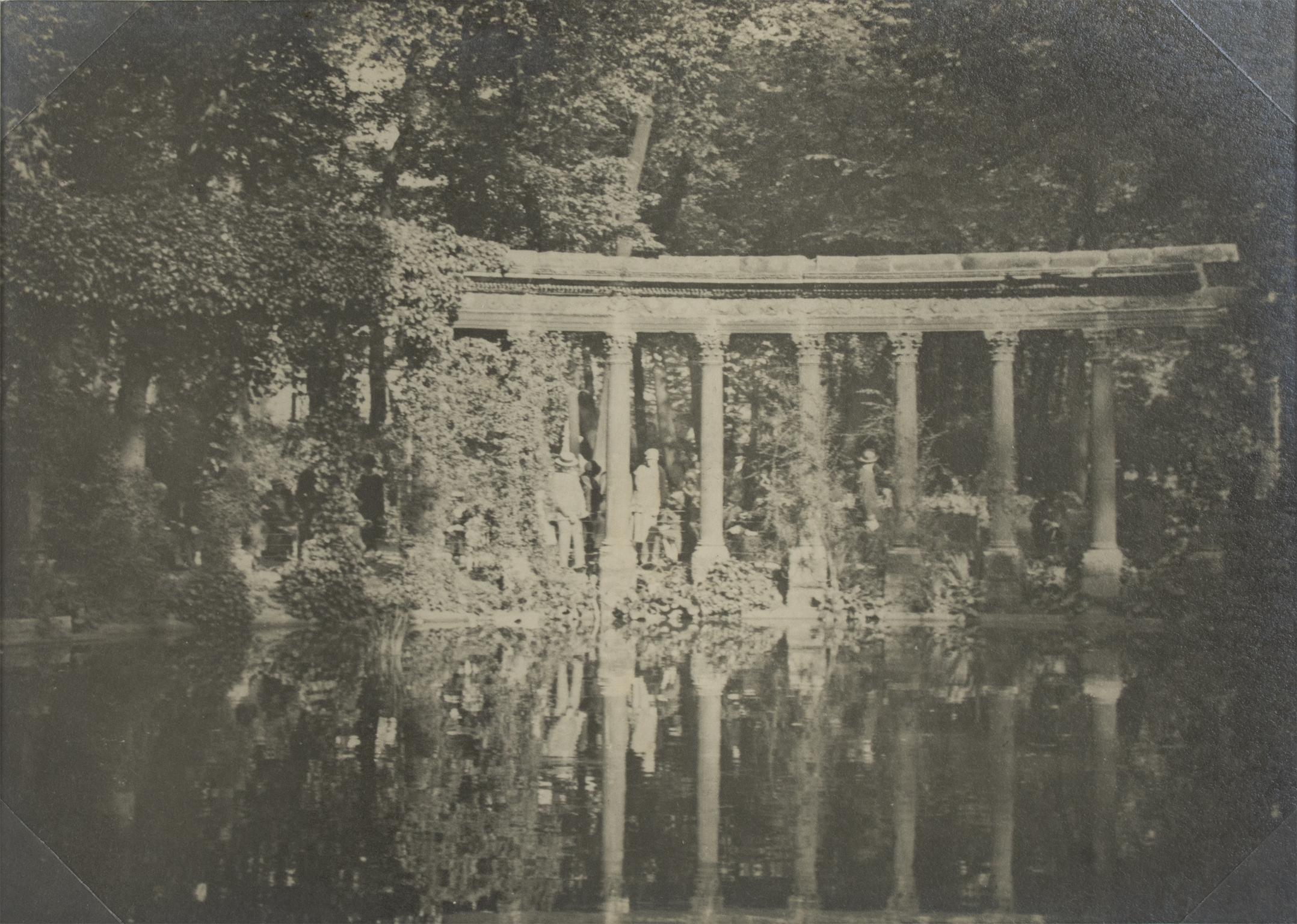 Unknown Black and White Photograph - Paris, The Parc Monceau Public Garden, 1926 - Silver Gelatin B and W Photography