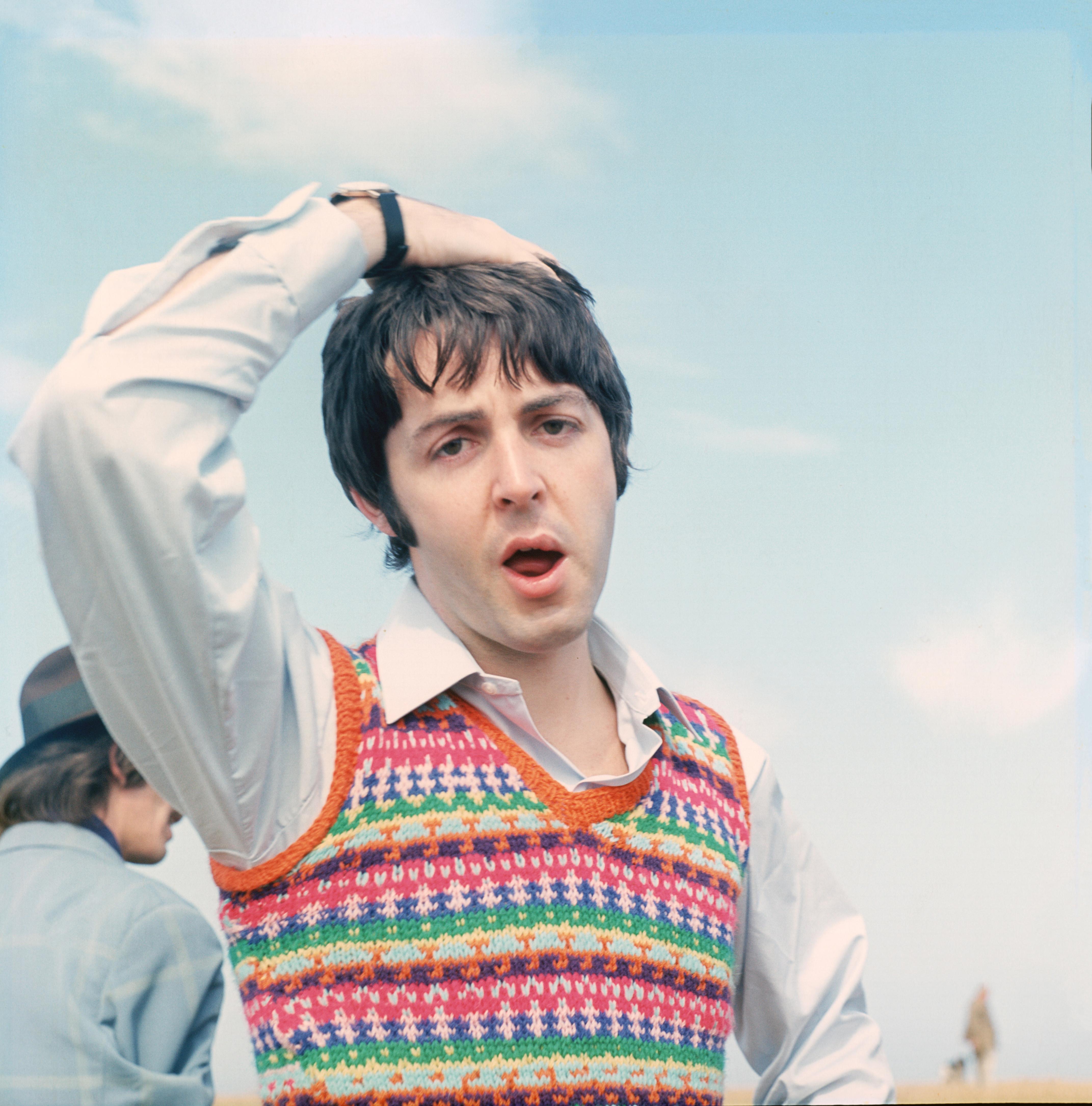 Unknown Portrait Photograph - Paul McCartney: Blue Skies Globe Photos Fine Art Print