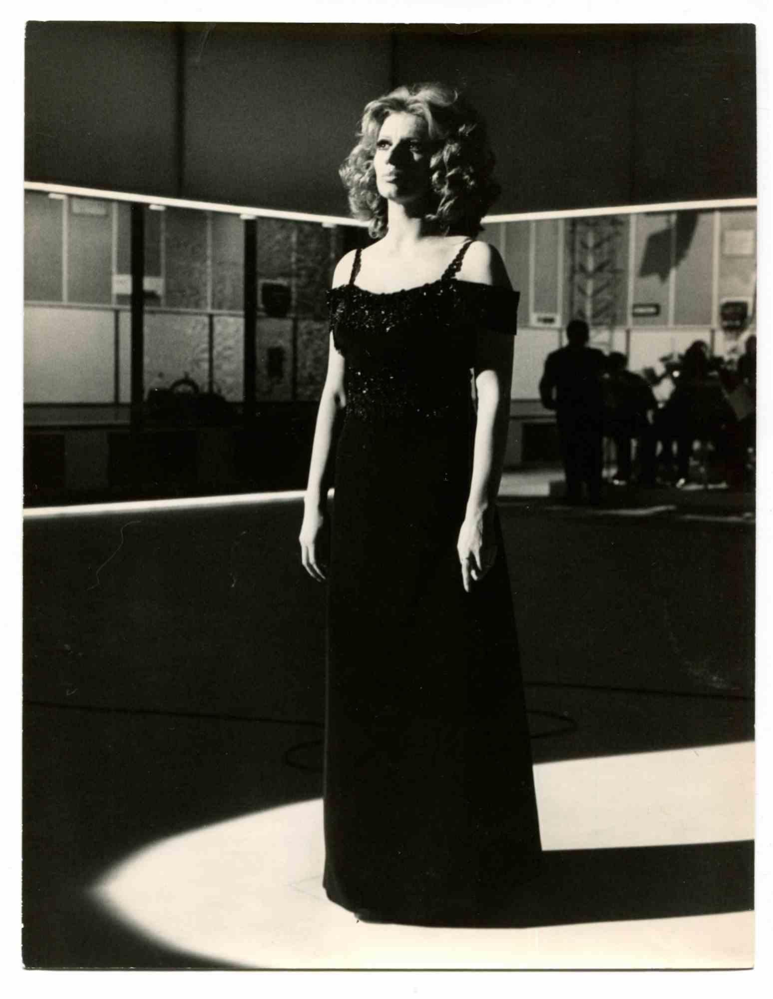 Unknown Portrait Photograph - Photo of Iva Zanicchi - Vintage Photo - 1970s