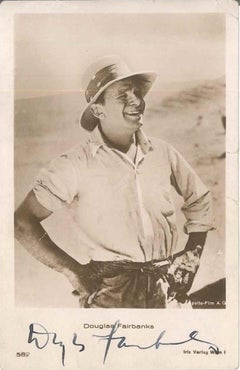 Cartolina con ritratto e autografo di Douglas Fairbanks - 1930 ca.