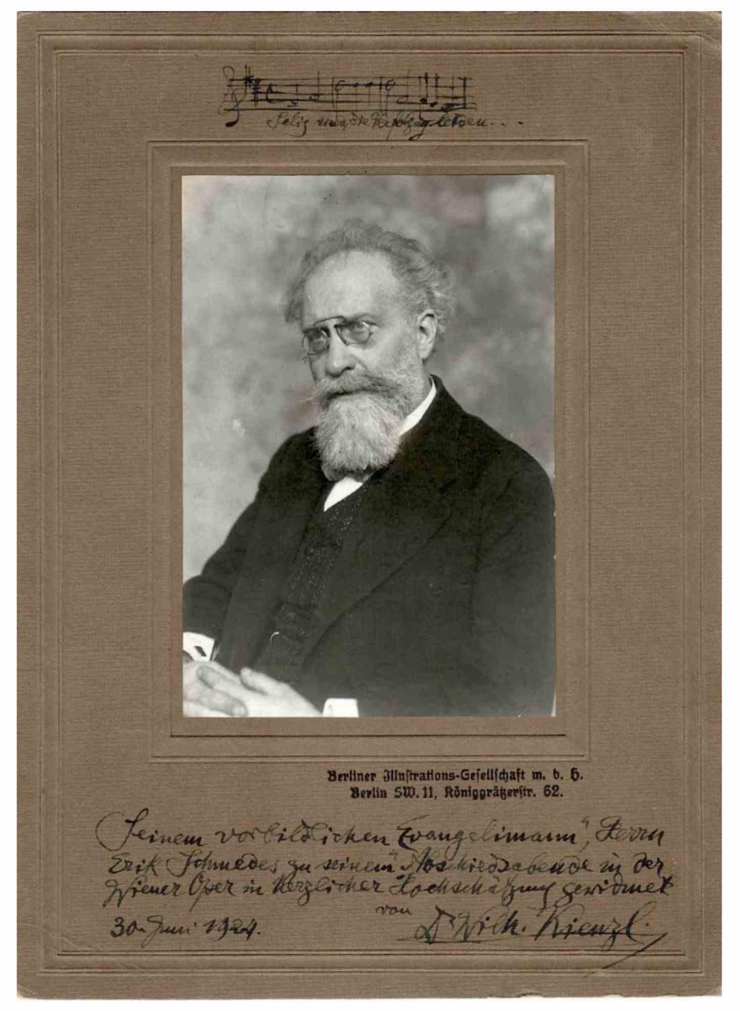 Unknown Figurative Photograph - Photographic Portrait and Autograph of Wilhelm Kienzl - 1924