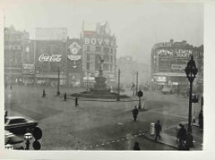 Pink Zone- Piccadilly Circus - Photo - 1959