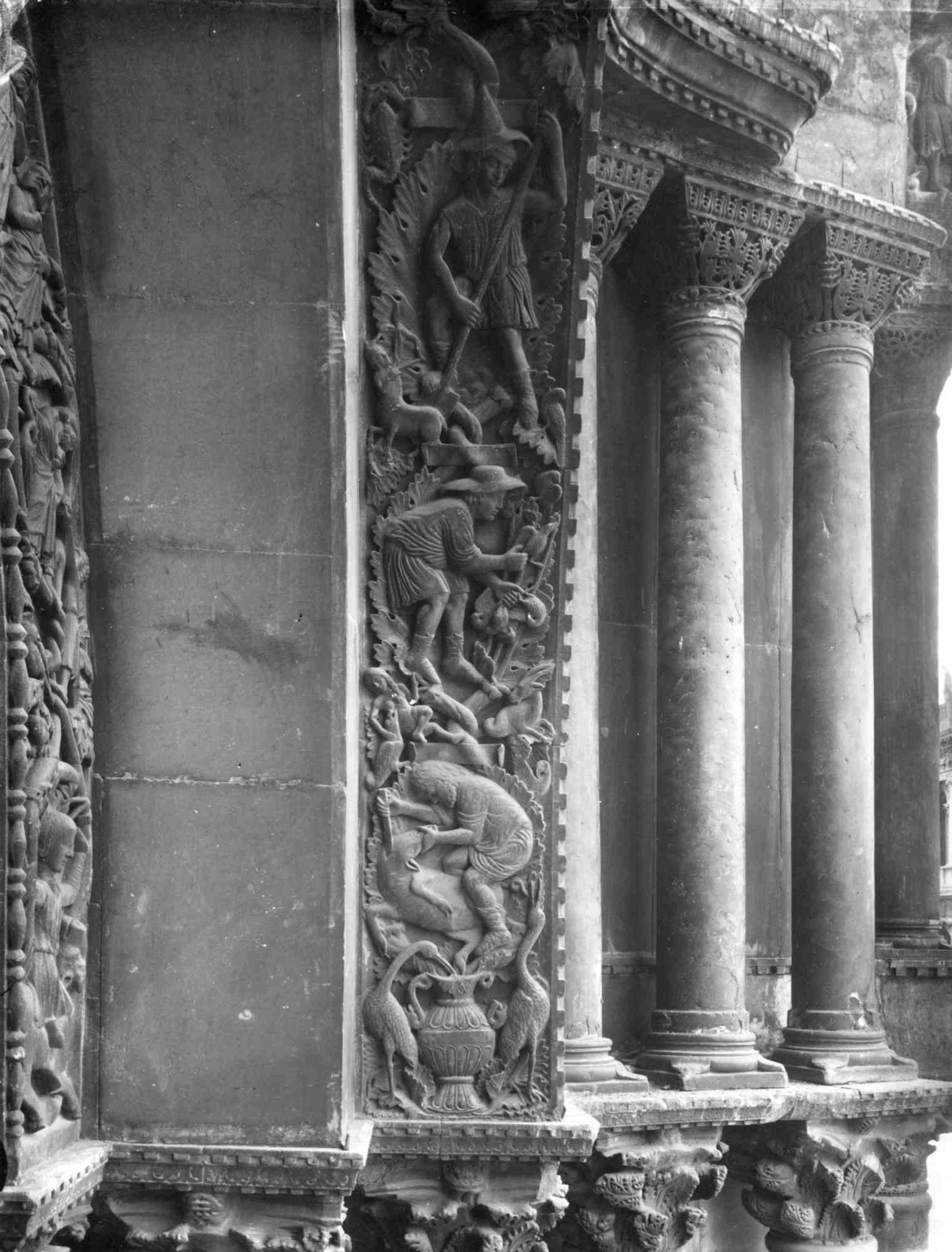 Unknown Figurative Photograph - Porta Maggiore - St Mark's Cathedral - Vintage b/w Photograph - Early 1900
