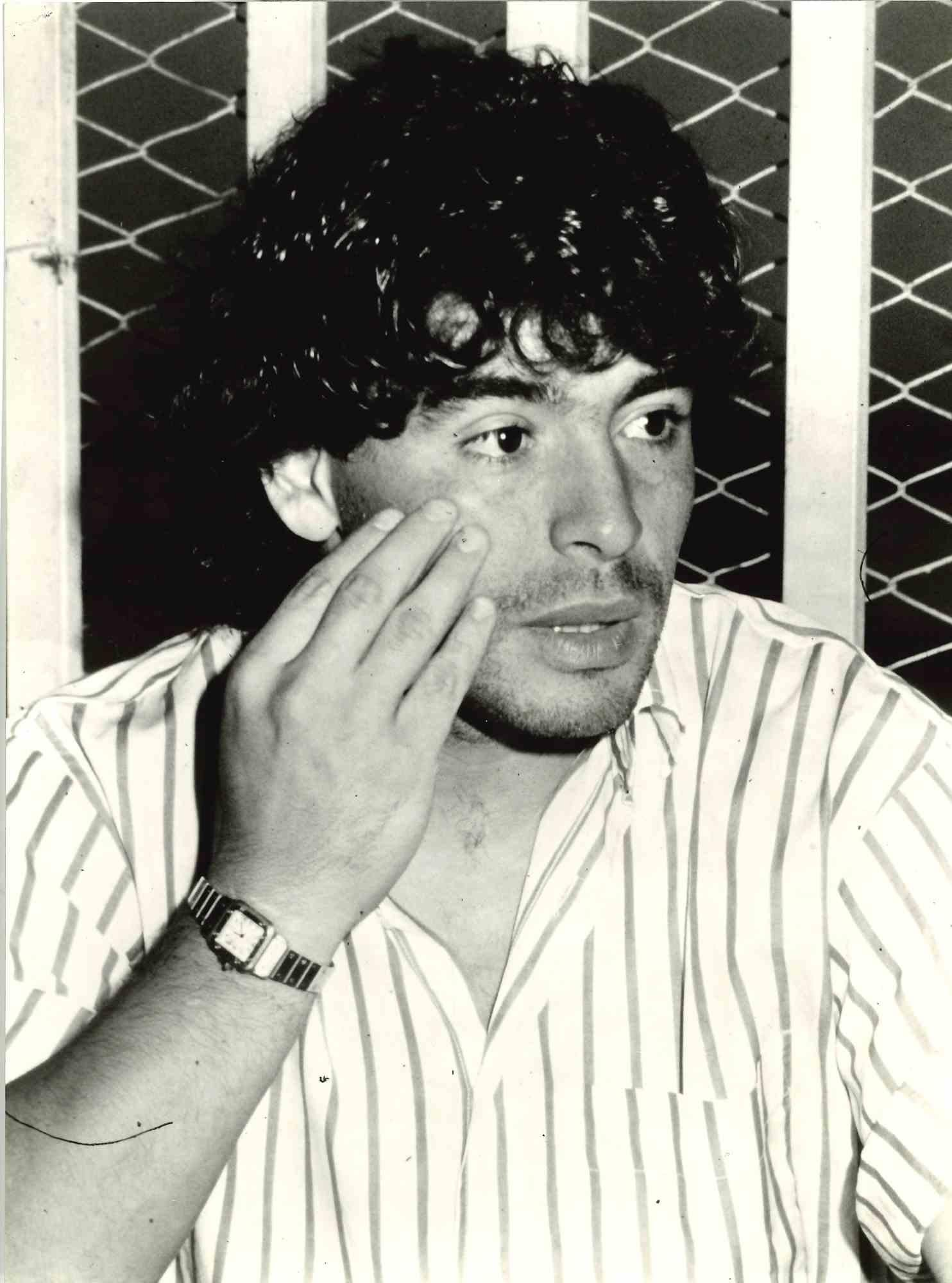 Portrait Photograph Unknown - Portrait de Diego Armando Maradona - Photo vintage, années 1980