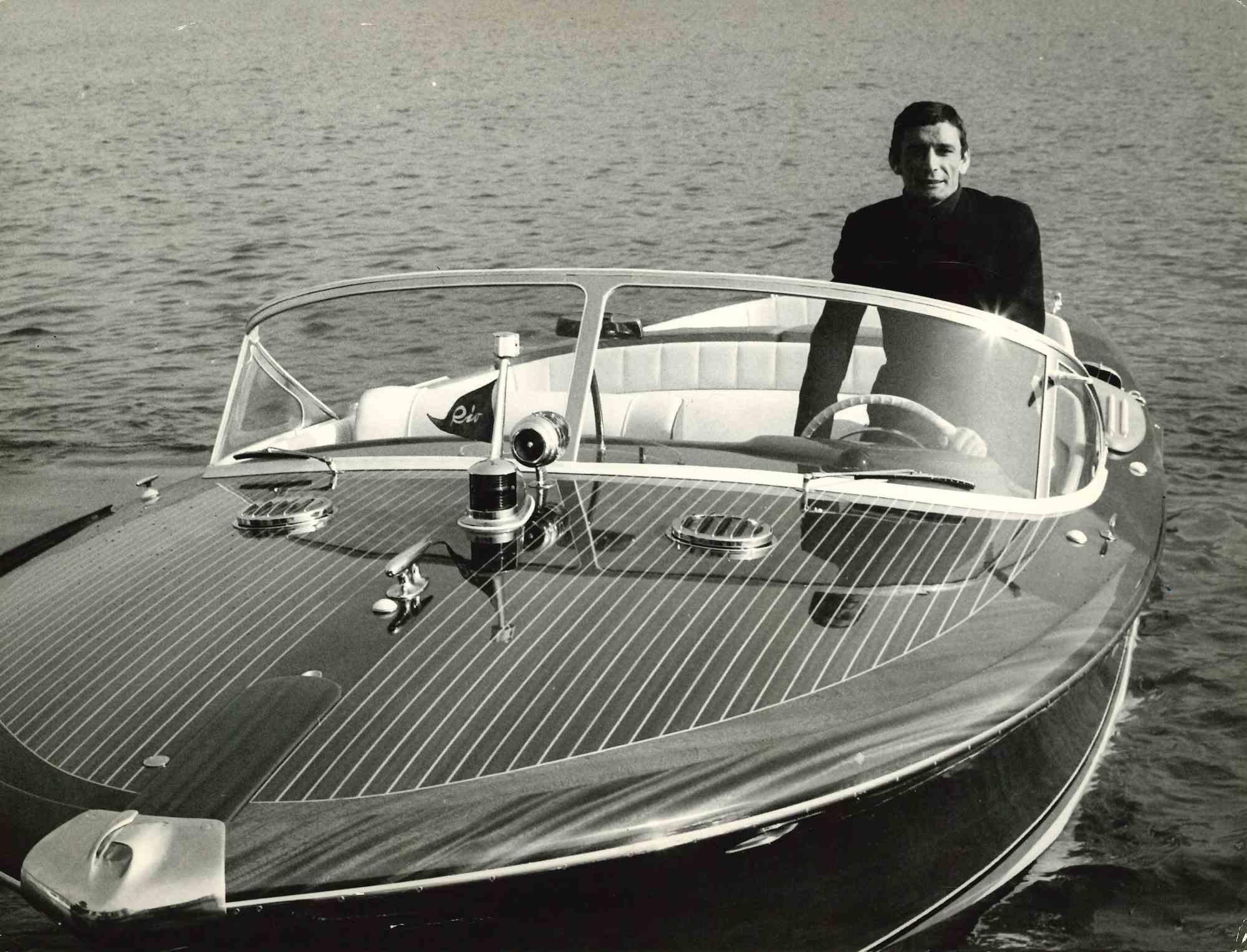 Figurative Photograph Unknown - Portrait de Gigi Riva - Photo Vintage - 1970