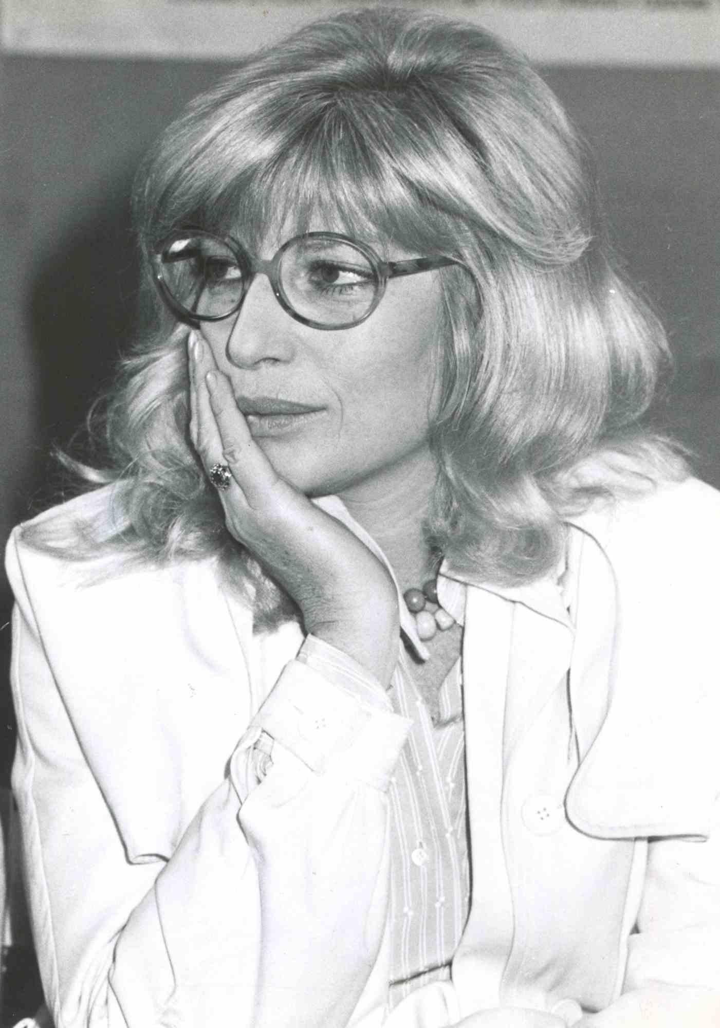 Unknown Black and White Photograph - Portrait of Monica Vitti - Vintage Black and White Photo - 1980s