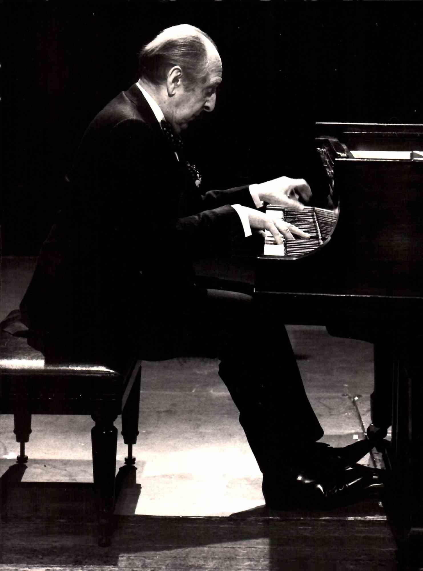 Unknown Black and White Photograph - Portrait of Vladimir Horowitz - Vintage B/W photo - 1985