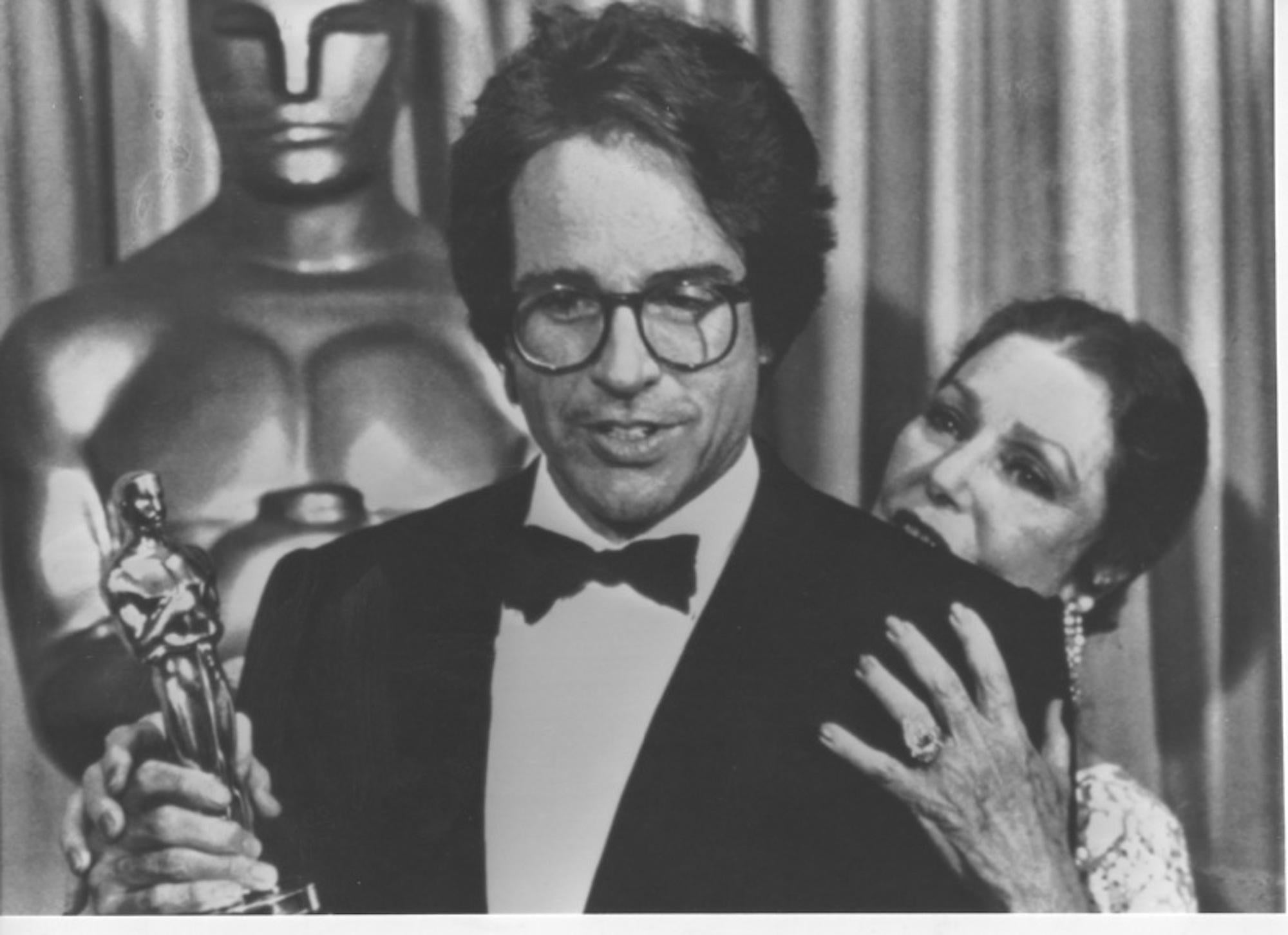 Unknown Figurative Photograph - Portrait of Warren Beatty Winning the Academy Awards  - Vintage Photo - 1982