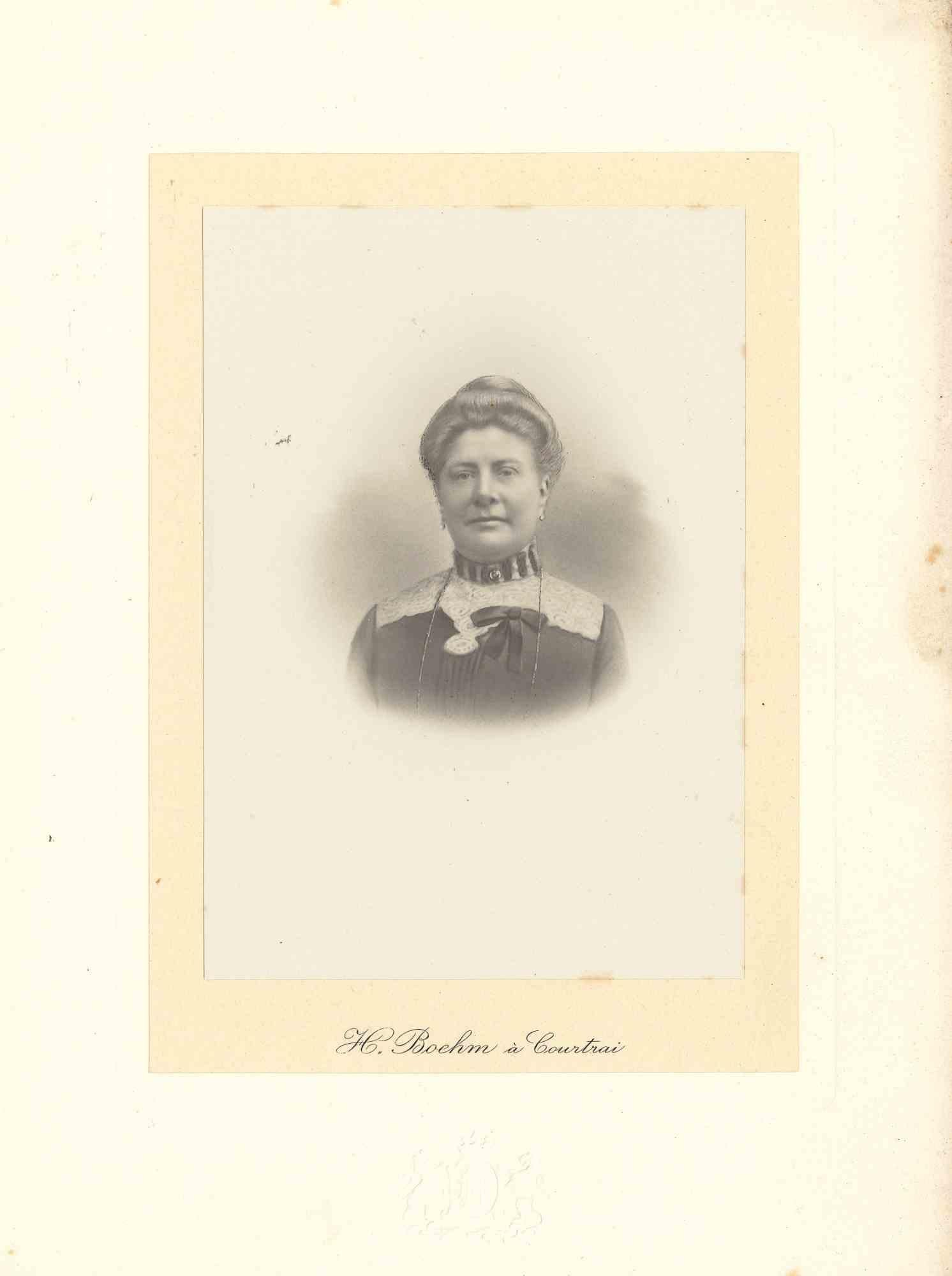 Unknown Figurative Photograph - Portrait of Woman - Vintage Photo - Early 20th Century