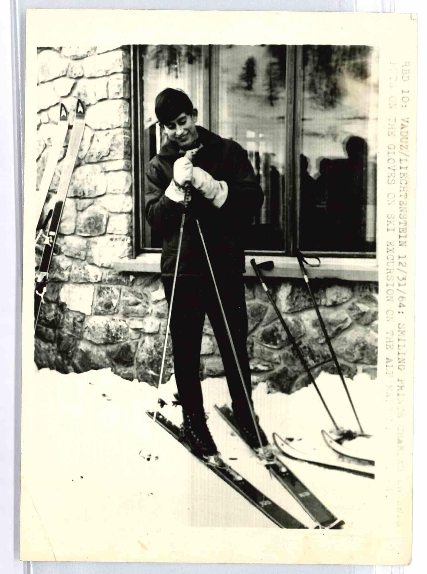 Unknown Figurative Photograph - Prince Charles III Skying - Vintage Photo -  1964