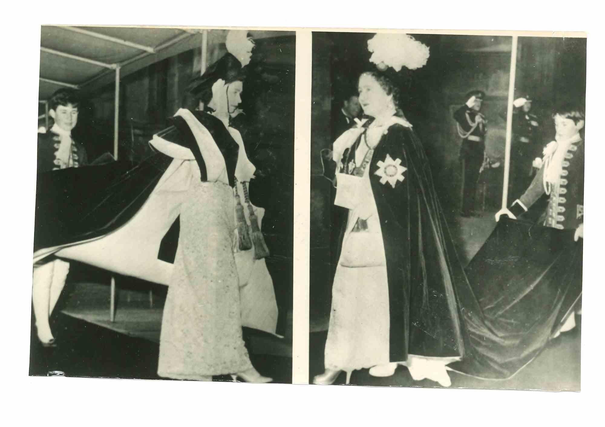 Unknown Figurative Photograph – Königin Elisabeth und Mutter Königin - Historisches Foto - 1960er Jahre