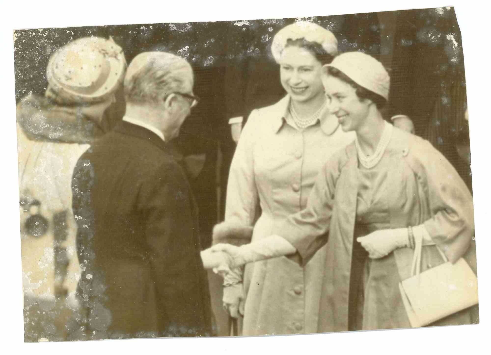 Unknown Figurative Photograph - Queen Elizabeth and Princess Margareth - 1960s