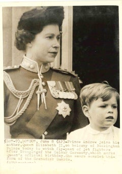 La Regina Elisabetta II e il Principe Andrews - Stampa d'epoca - 1963