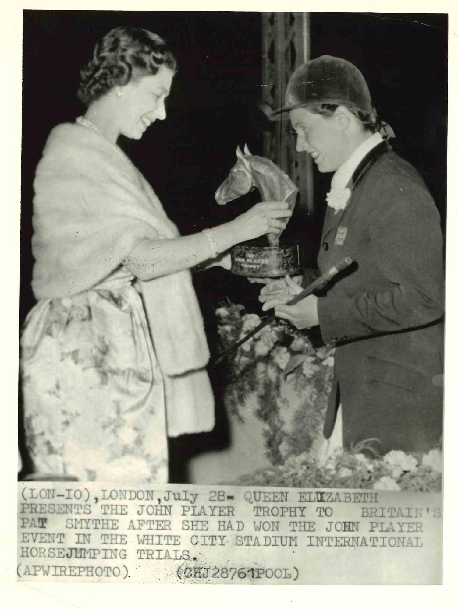 Queen Elizabeth  Presents The John Player Trophy - Vintage Photo- 1950s