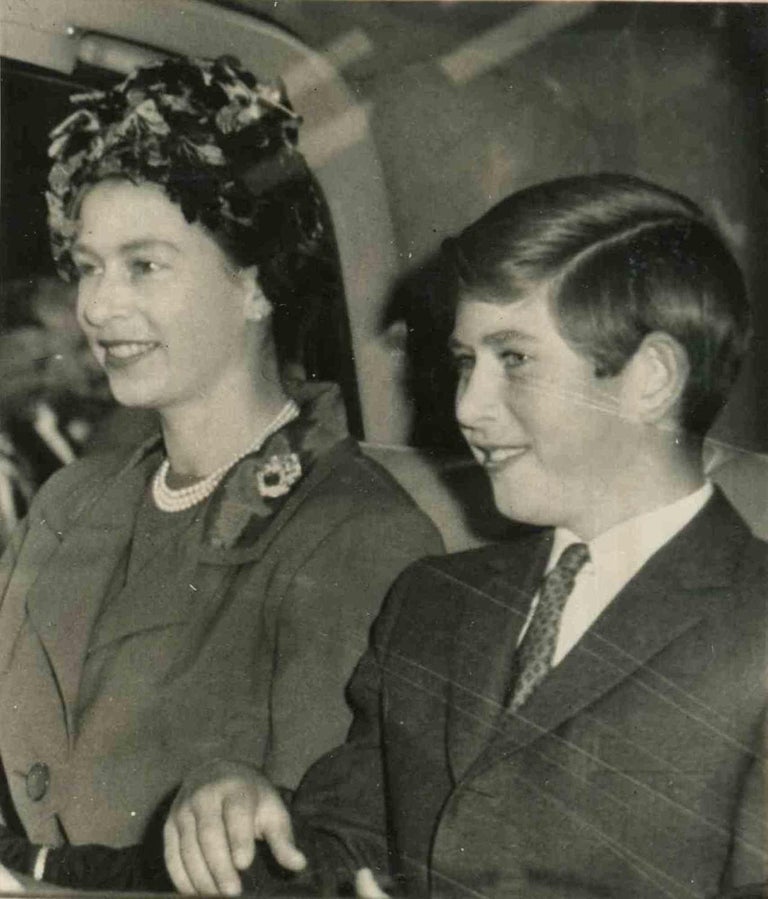 Unknown Queen Elizabeth, Prince Charles Vintage Photograph 1961(02)